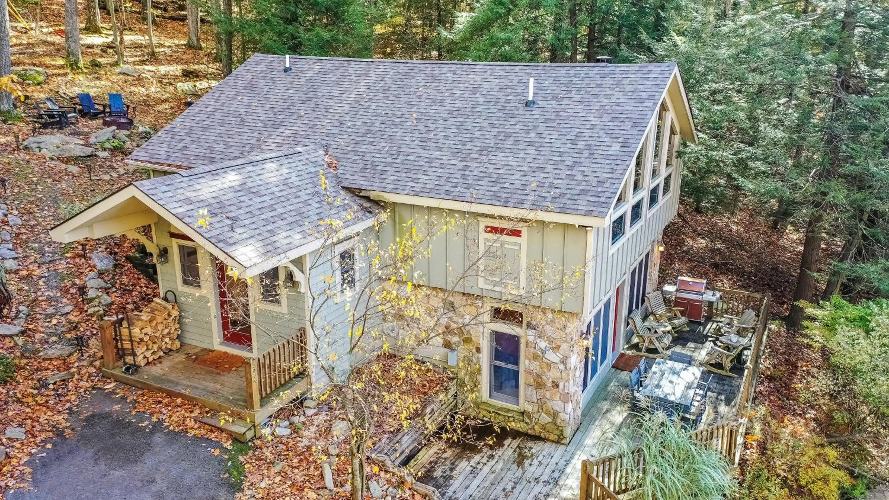 Property building in Cedars on the Rocks