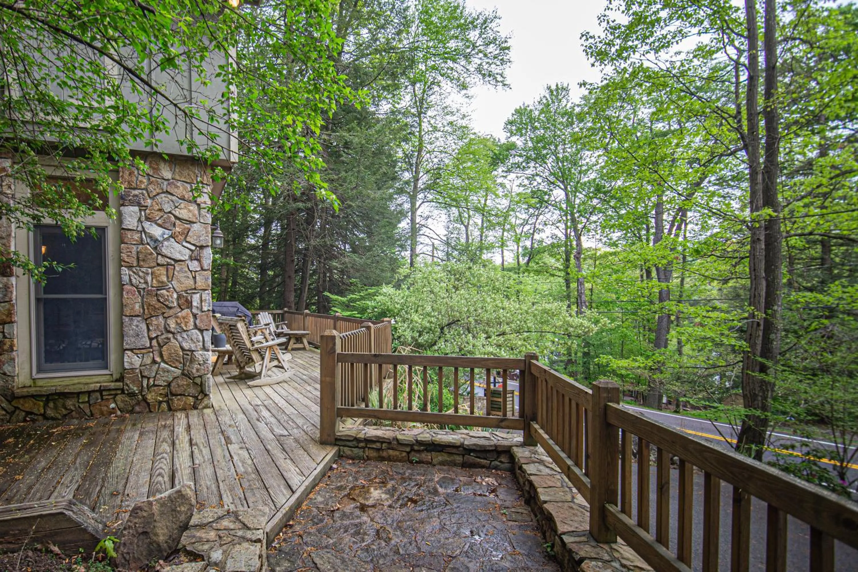 Property building in Cedars on the Rocks