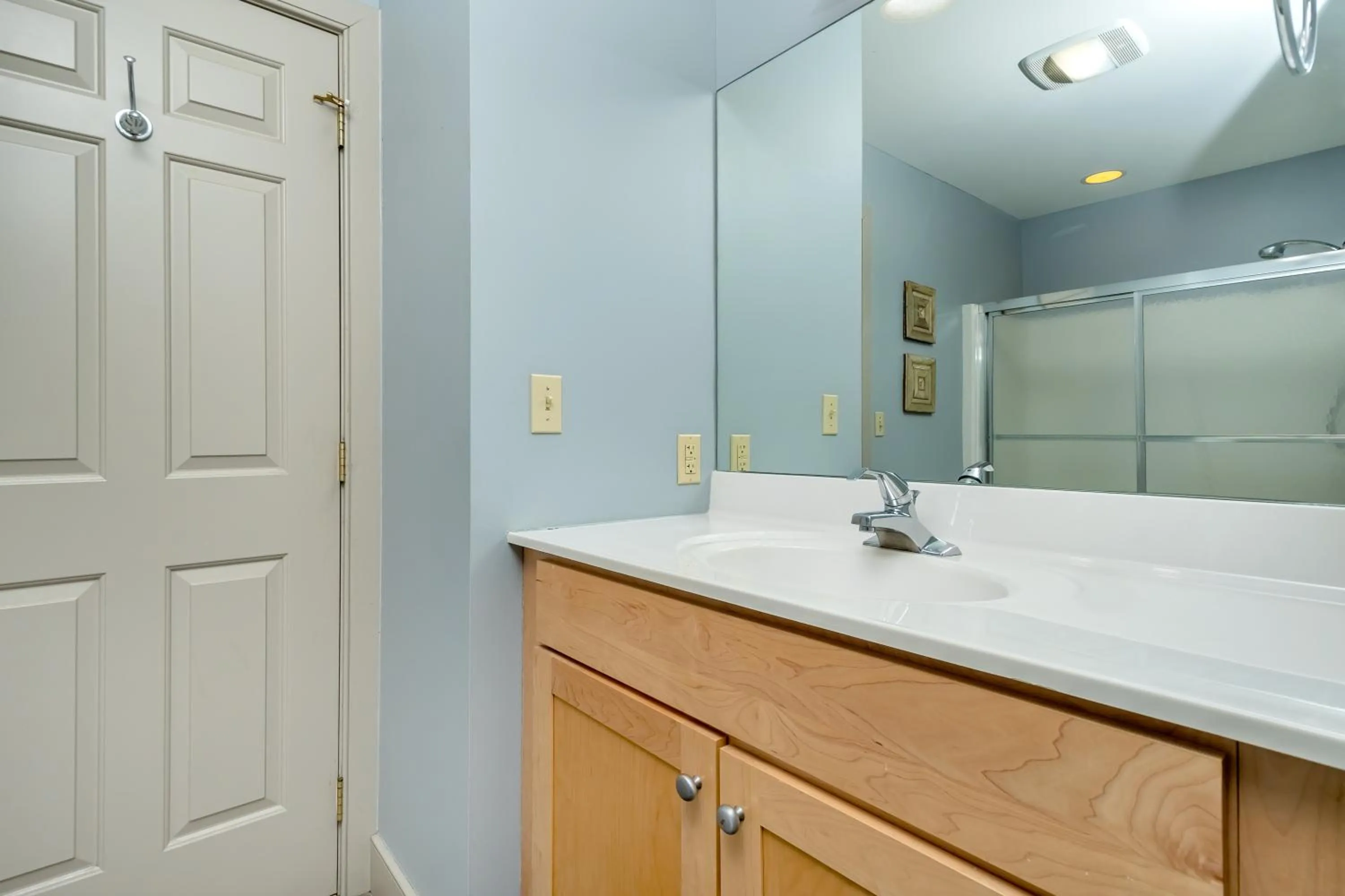 Property building in Main Street Retreat