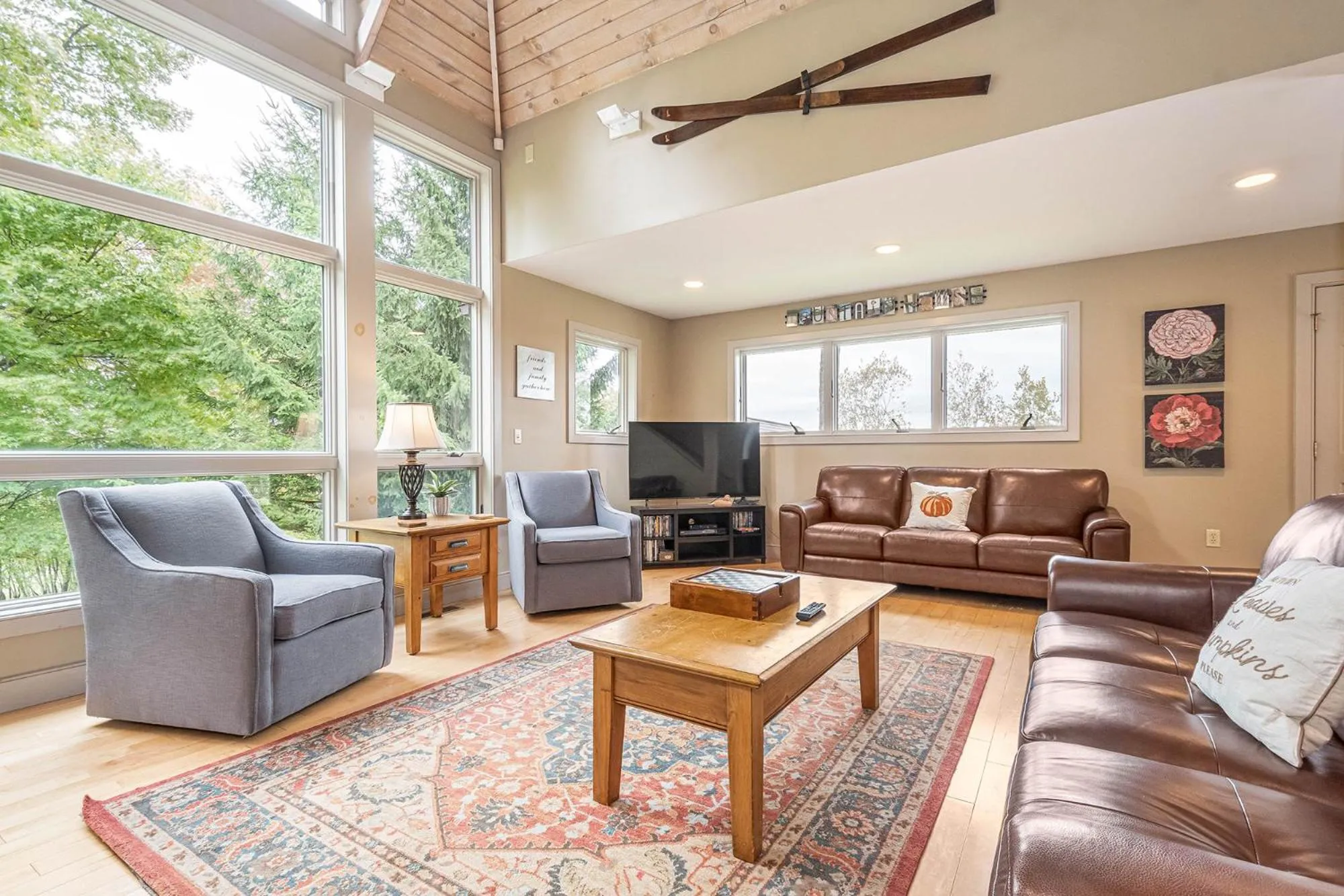 Property building in Main Street Retreat