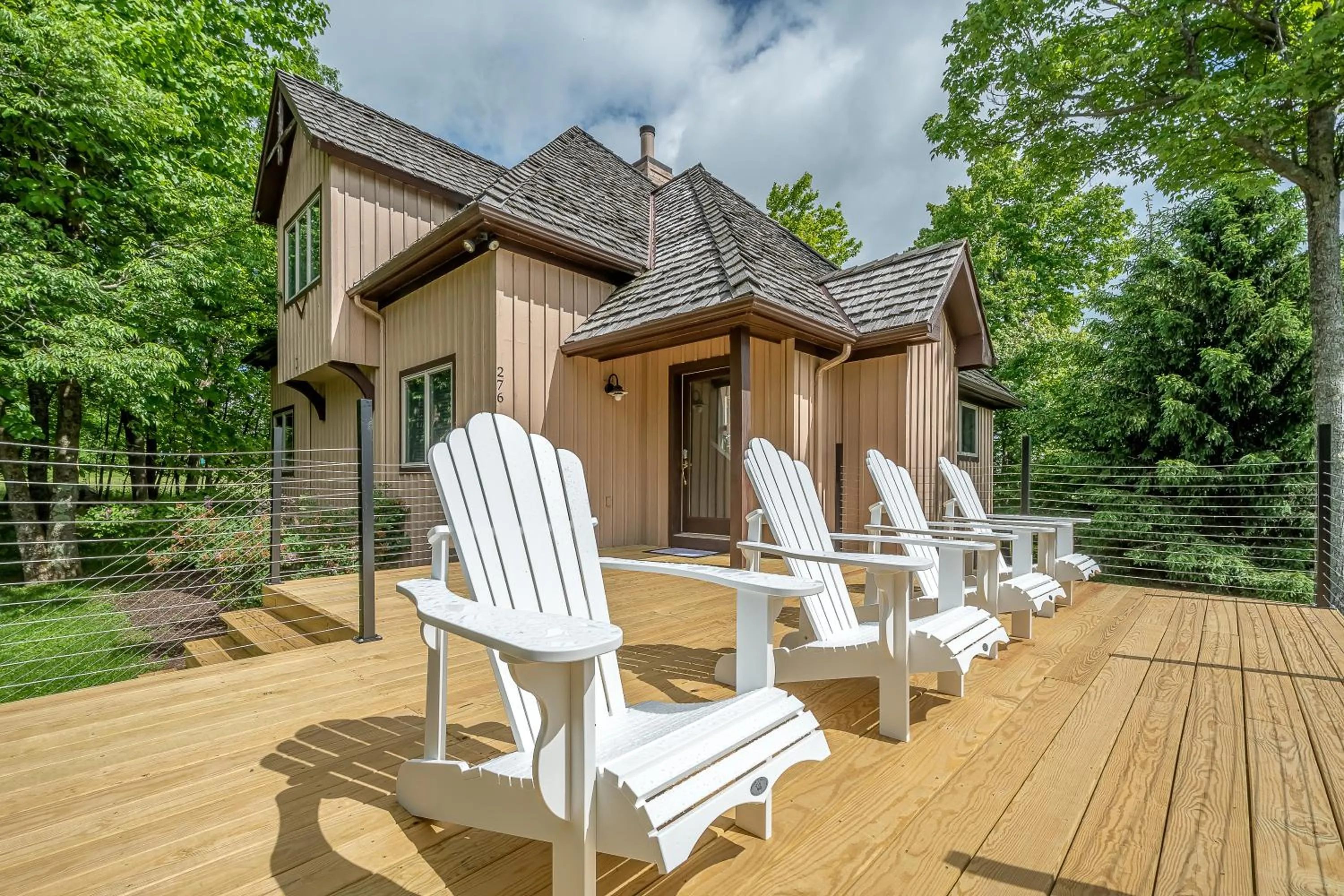 Property building in Main Street Retreat