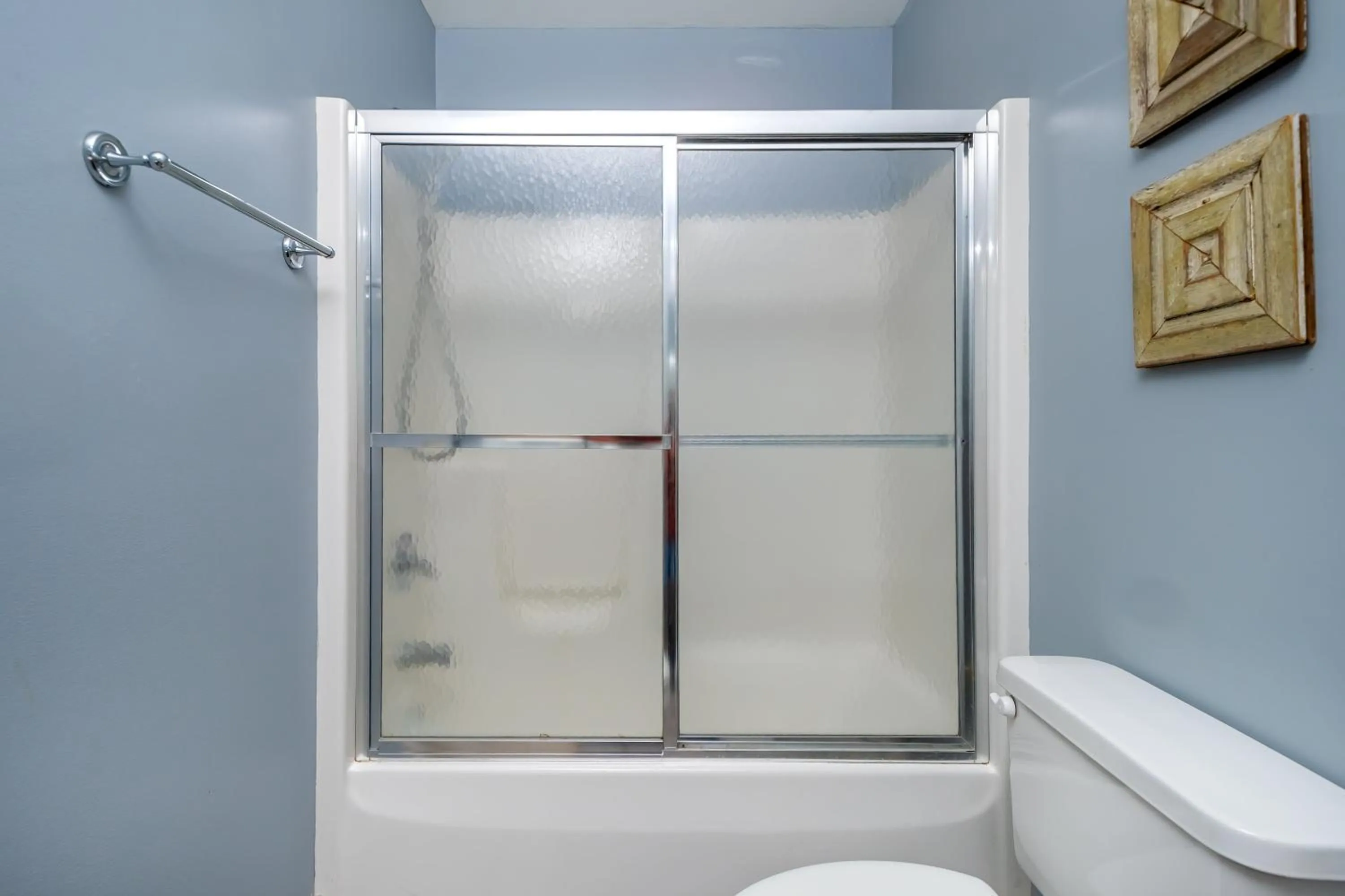 Property building in Main Street Retreat