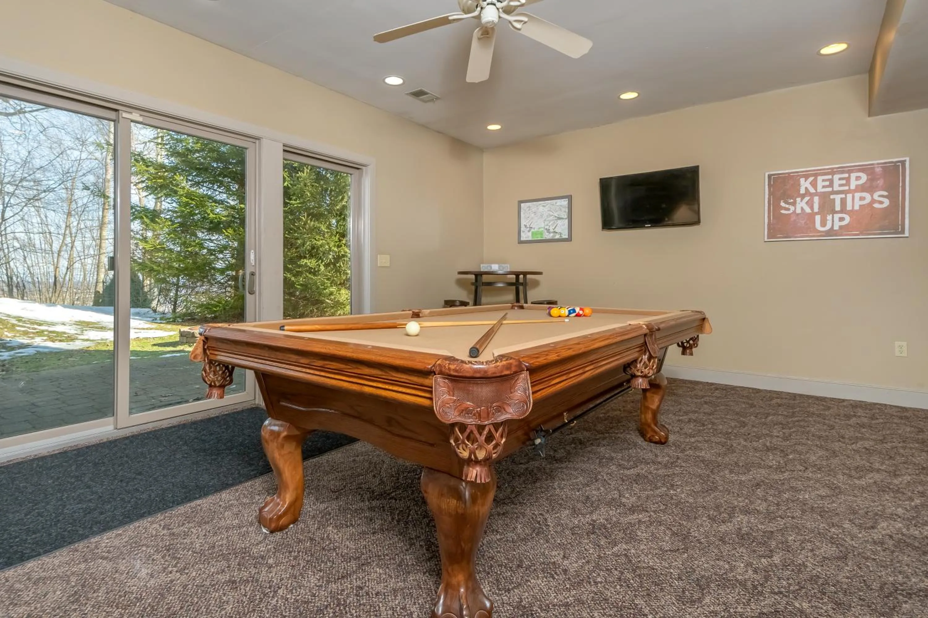 Property building in Main Street Retreat