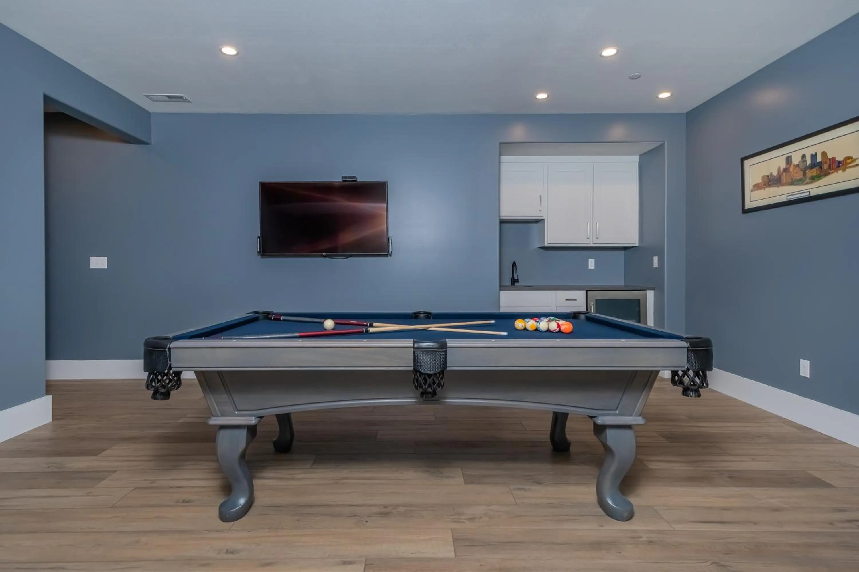 Property building in No Black Tie Affair