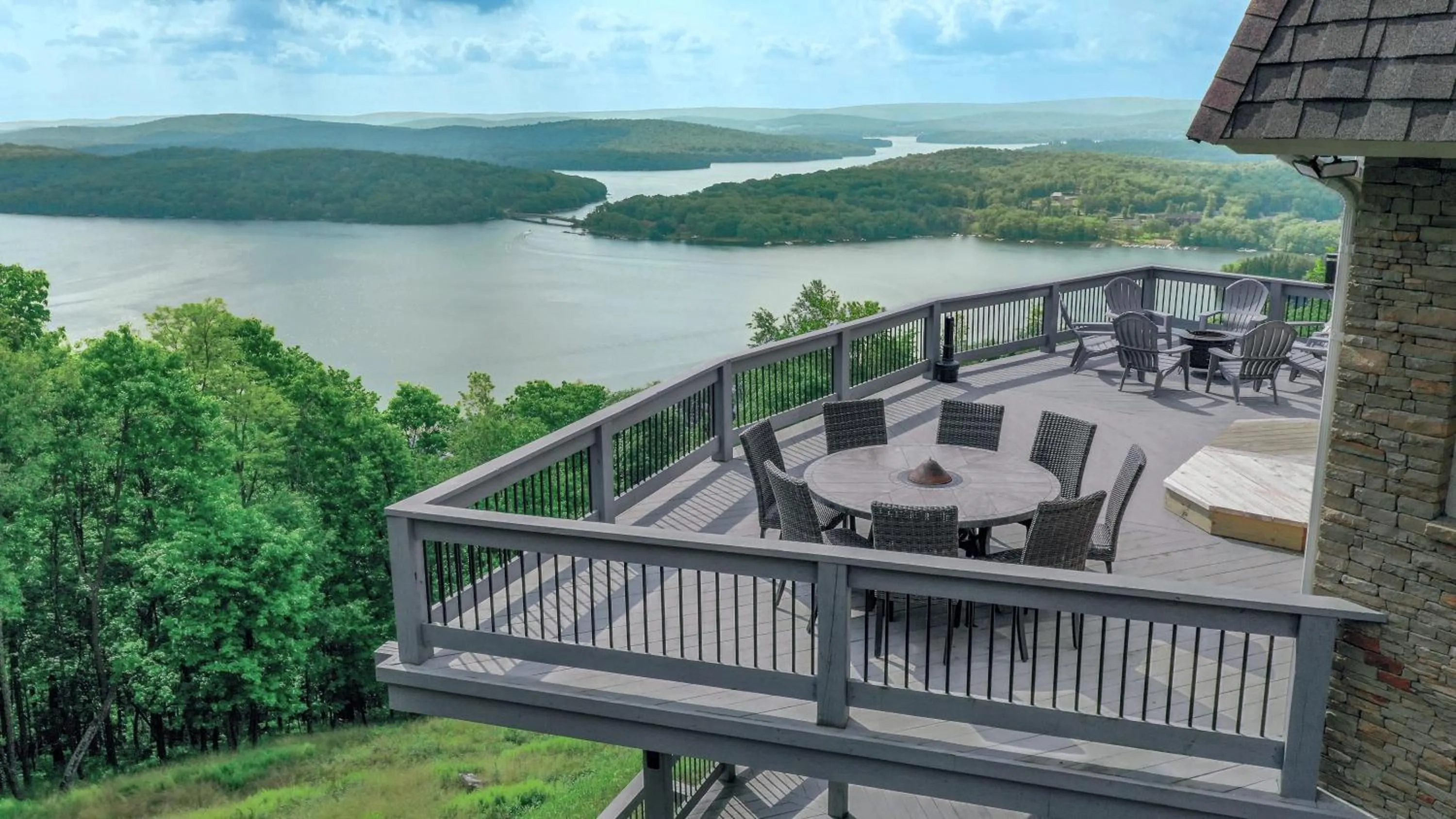 Property building in Valhalla