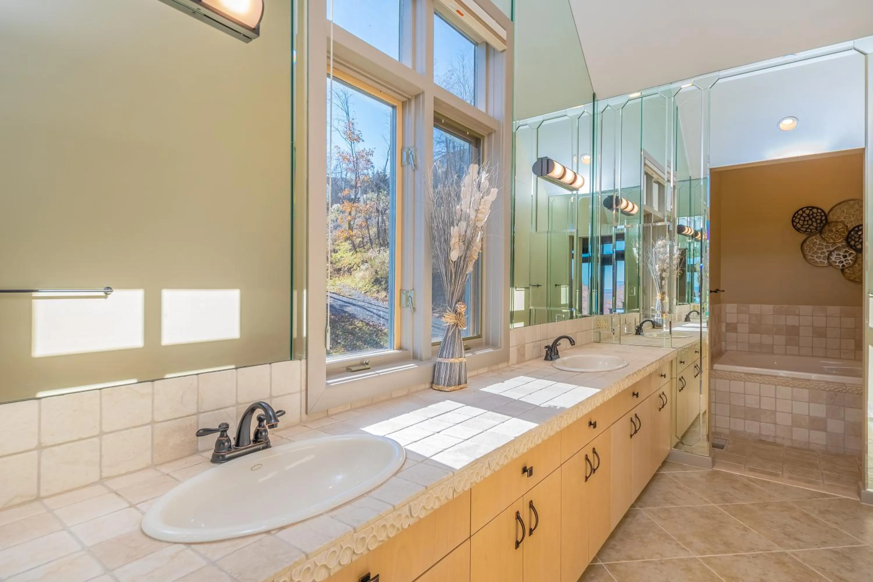 Property building in Valhalla