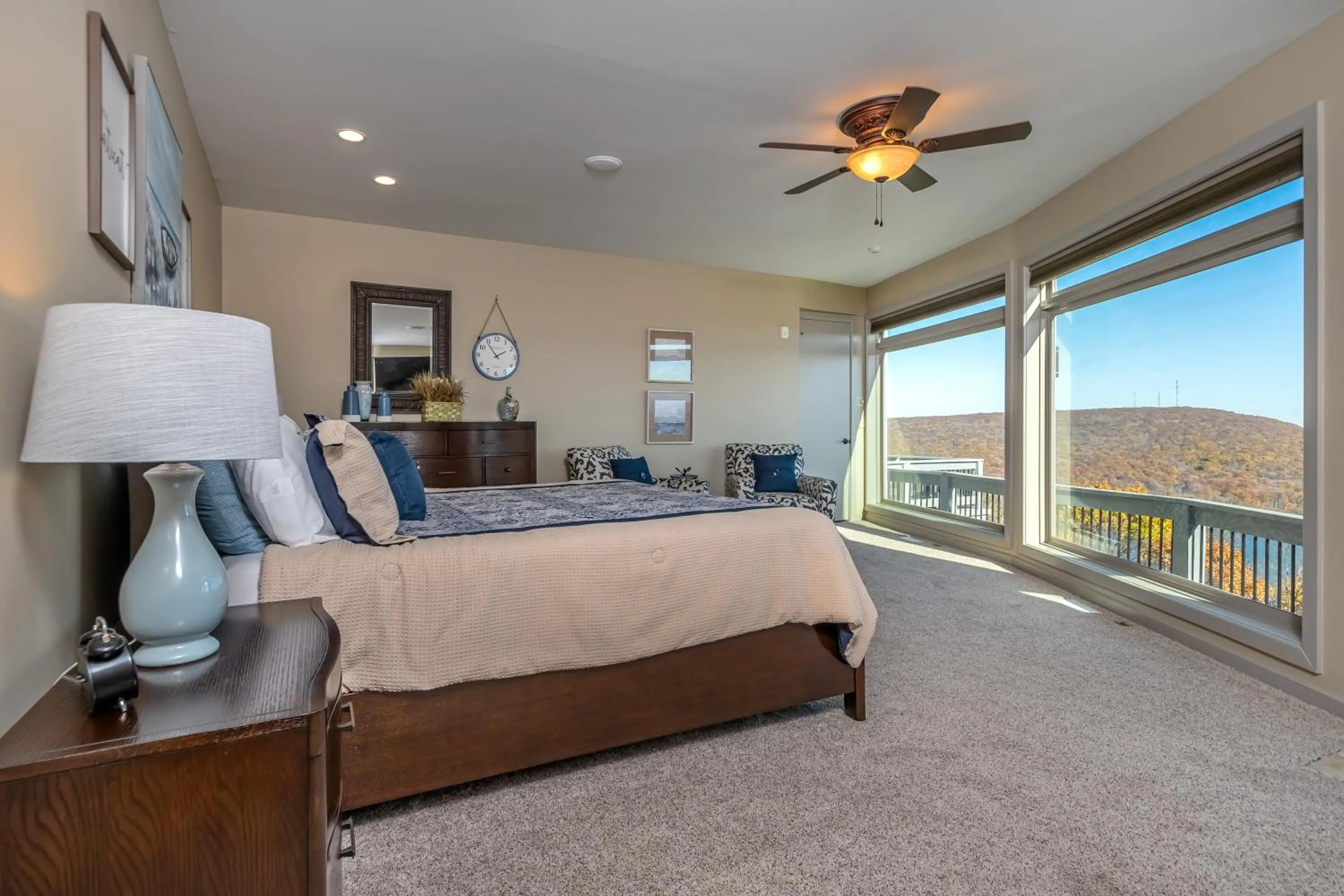 Property building, Bed in Valhalla