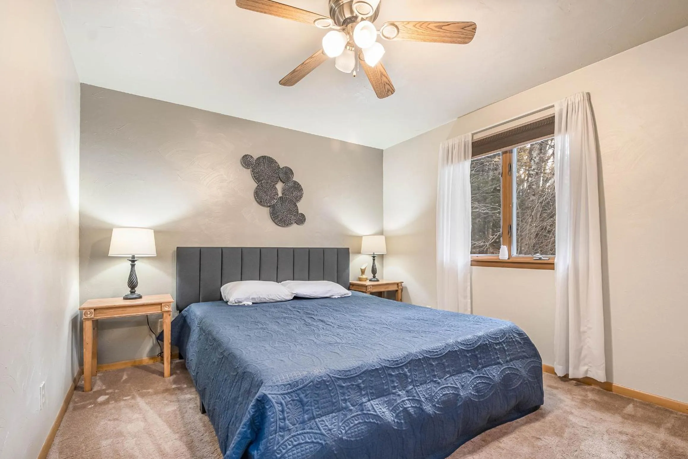 Property building, Bed in Views & Brews