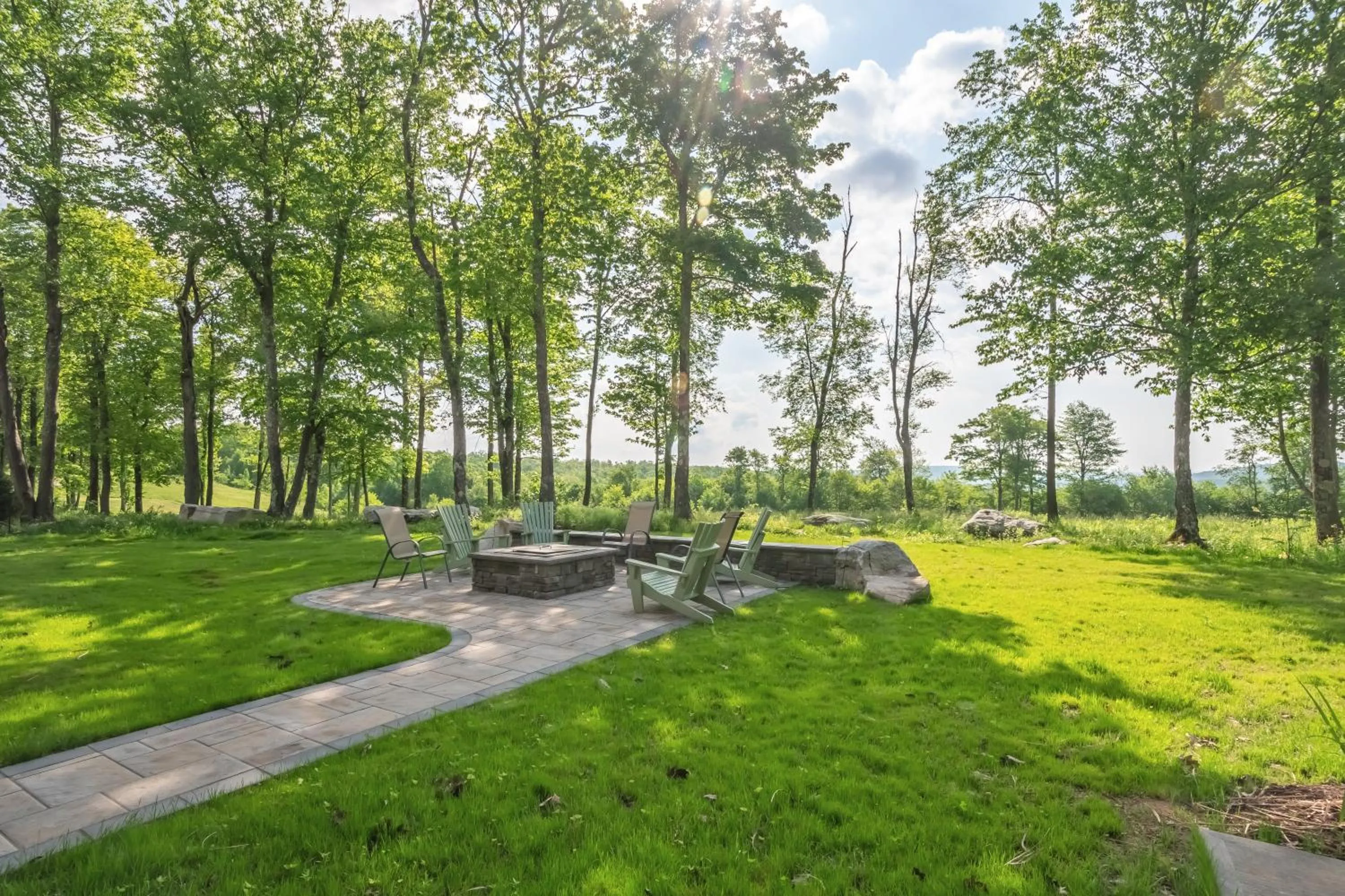 Property building in Water & Mountain Retreat