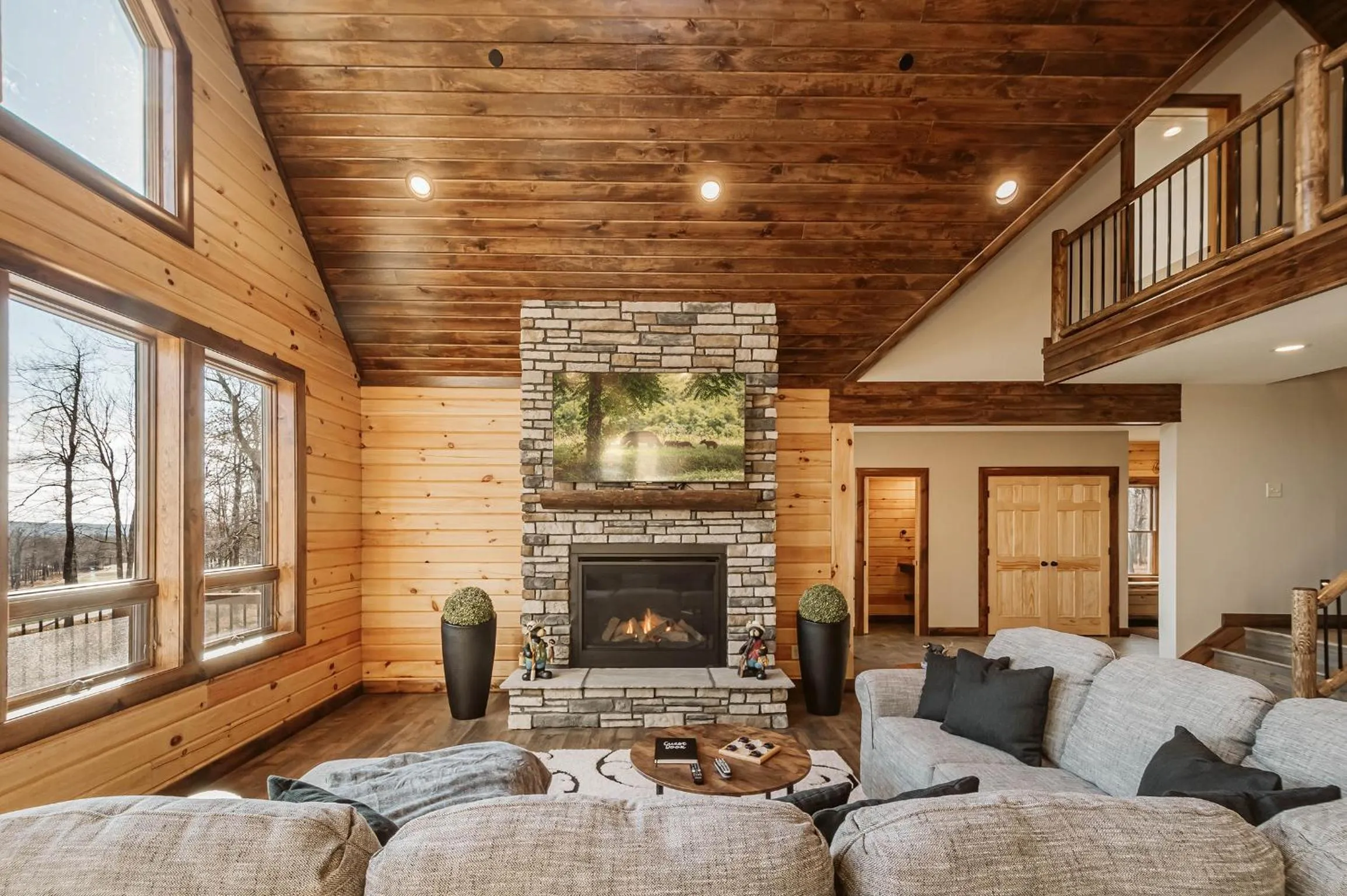 Property building in Water & Mountain Retreat