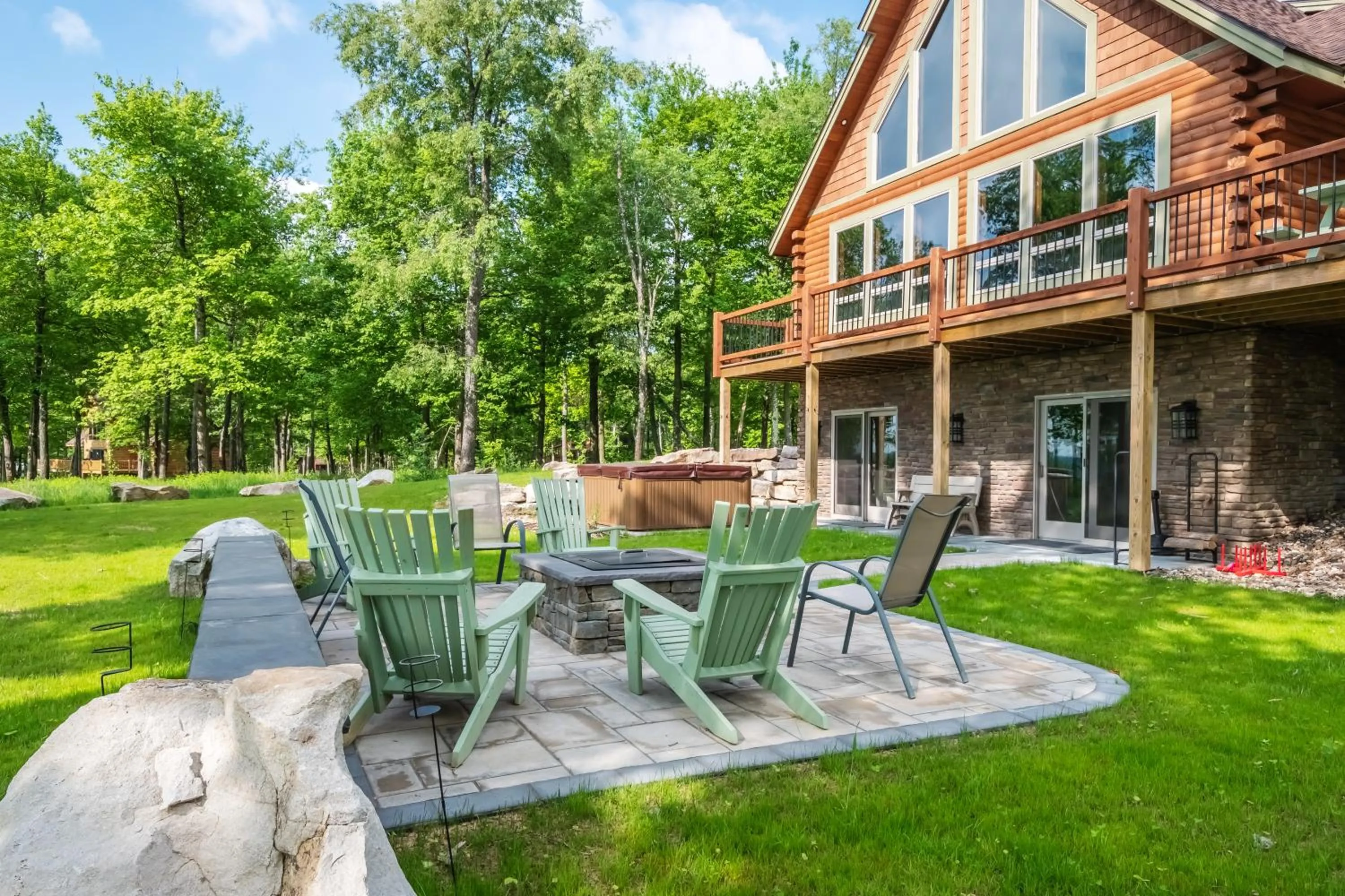 Property building in Water & Mountain Retreat