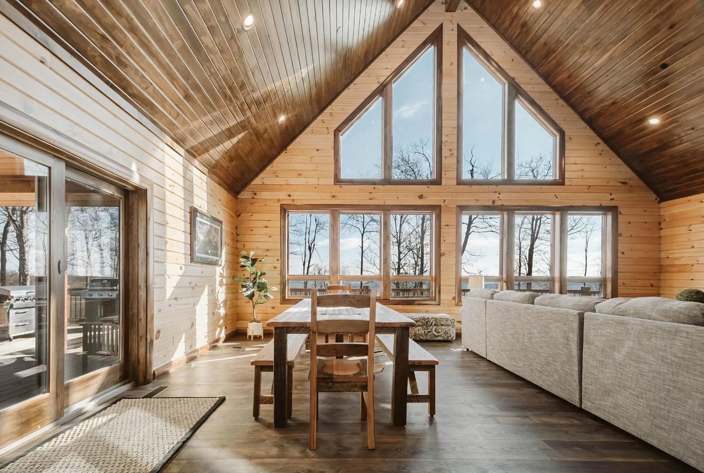 Property building in Water & Mountain Retreat