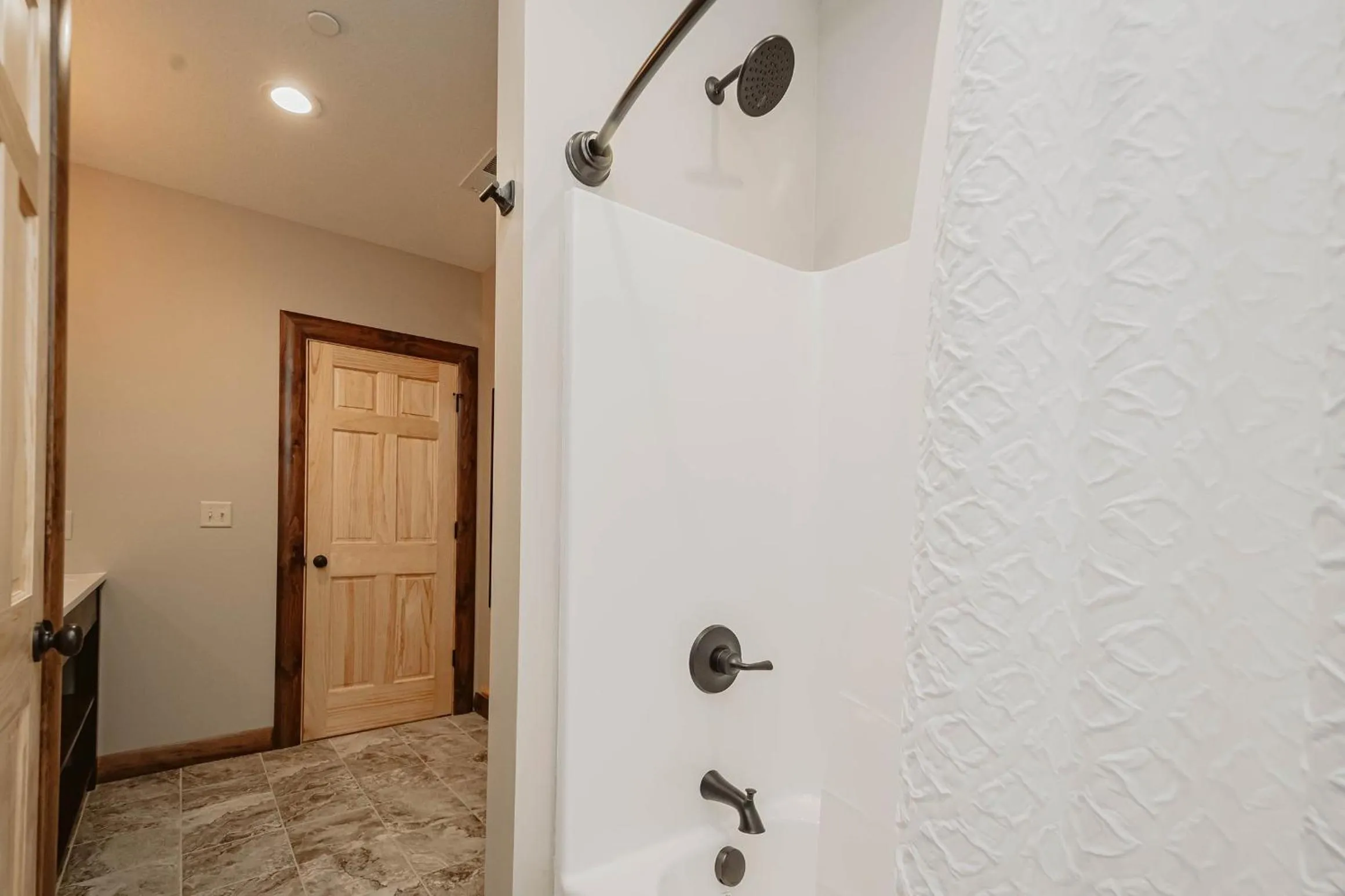 Property building in Water & Mountain Retreat