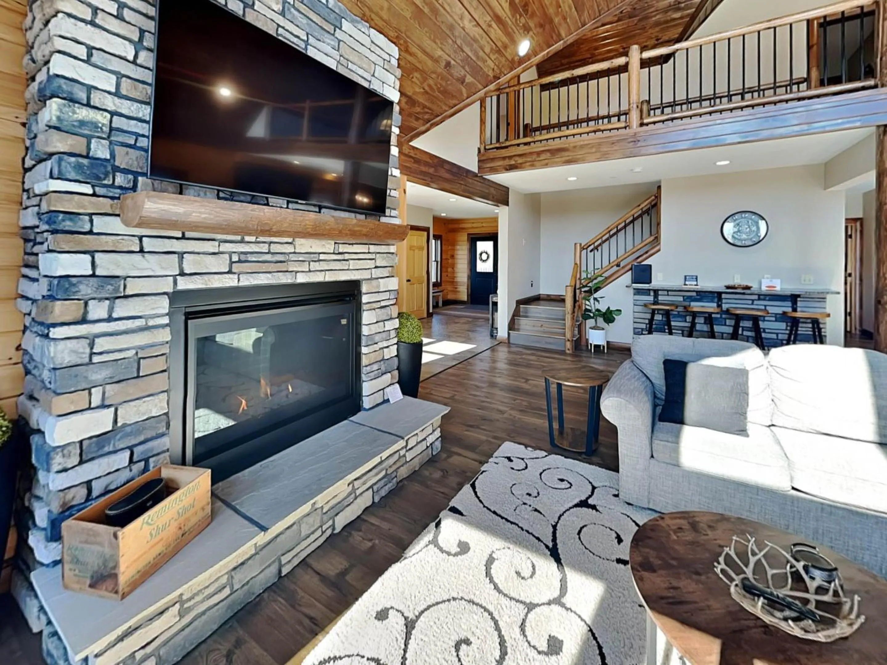 Water & Mountain Retreat