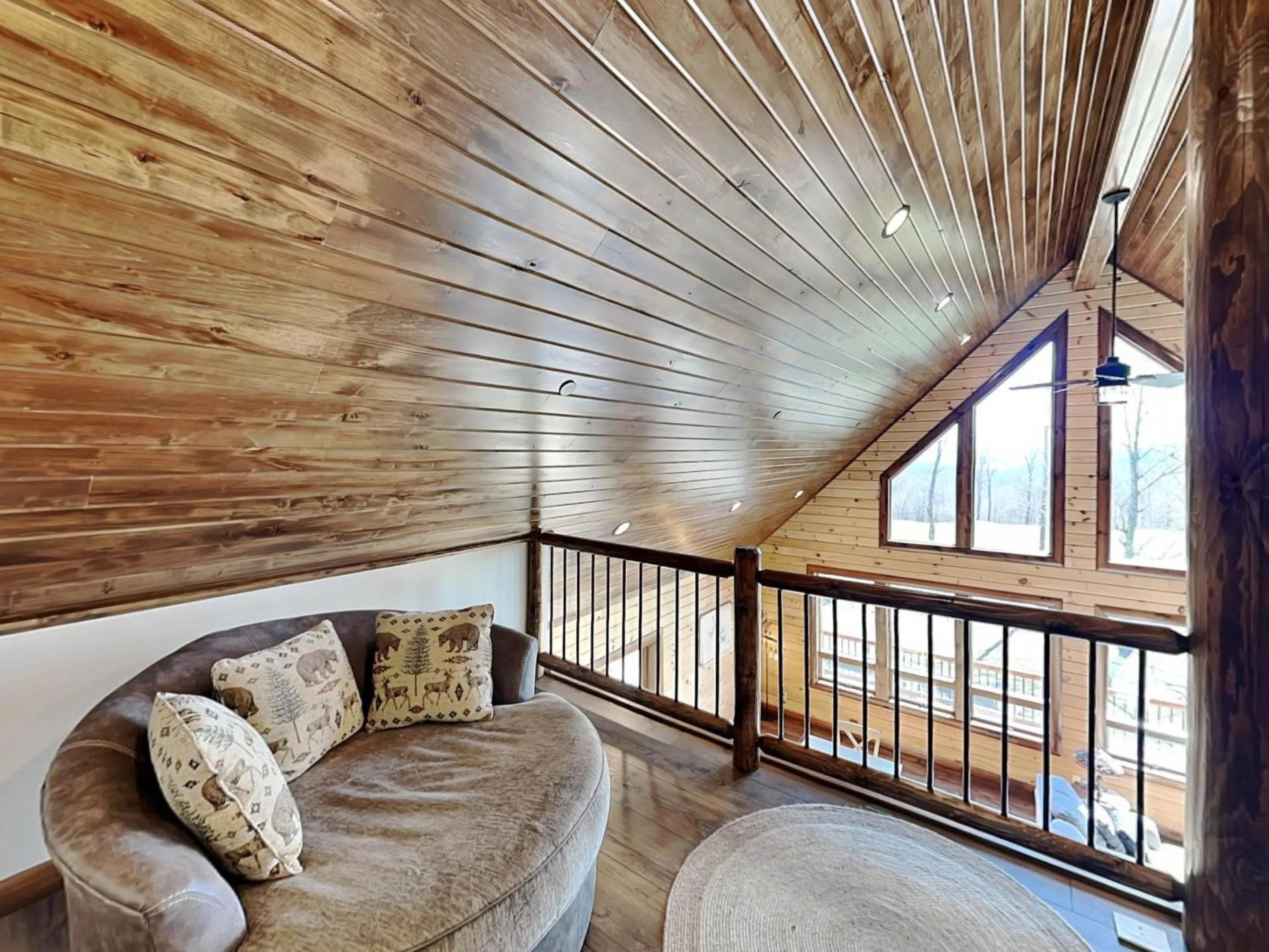 Water & Mountain Retreat