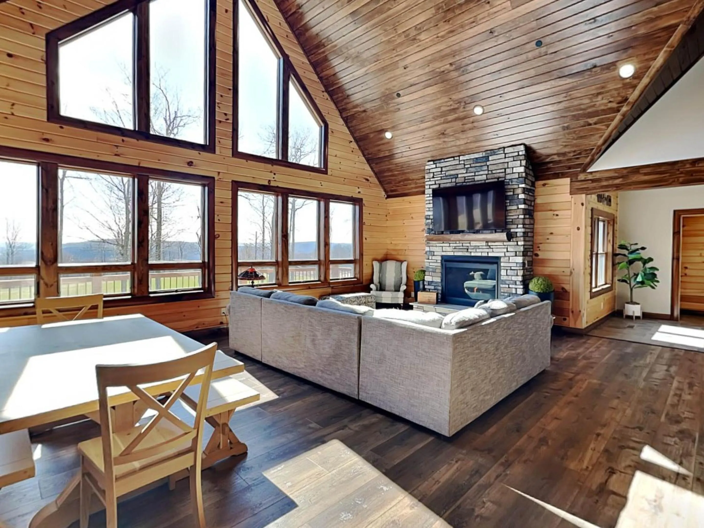 Water & Mountain Retreat