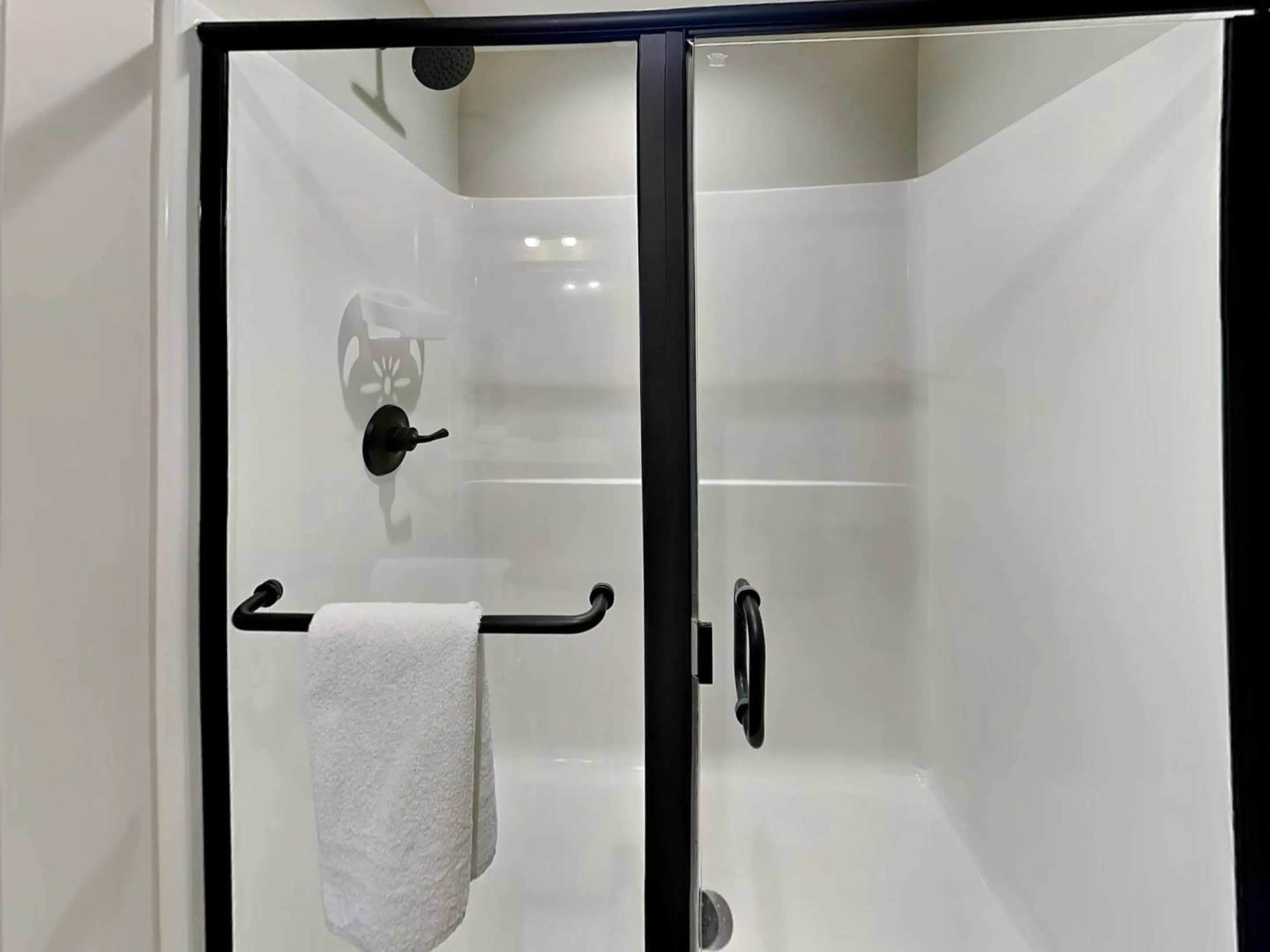 Water & Mountain Retreat