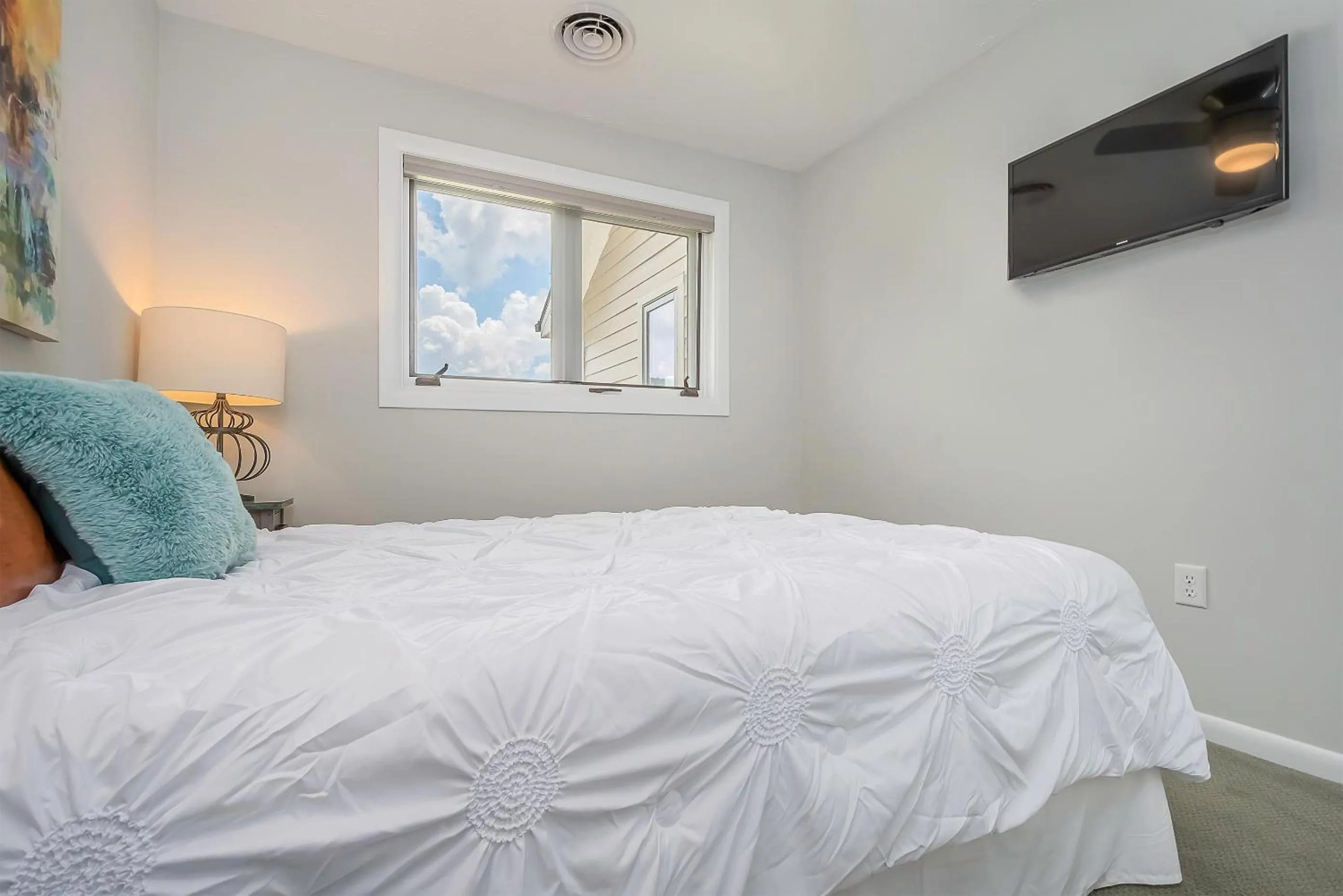Property building, Bed in Ski Harbor 11
