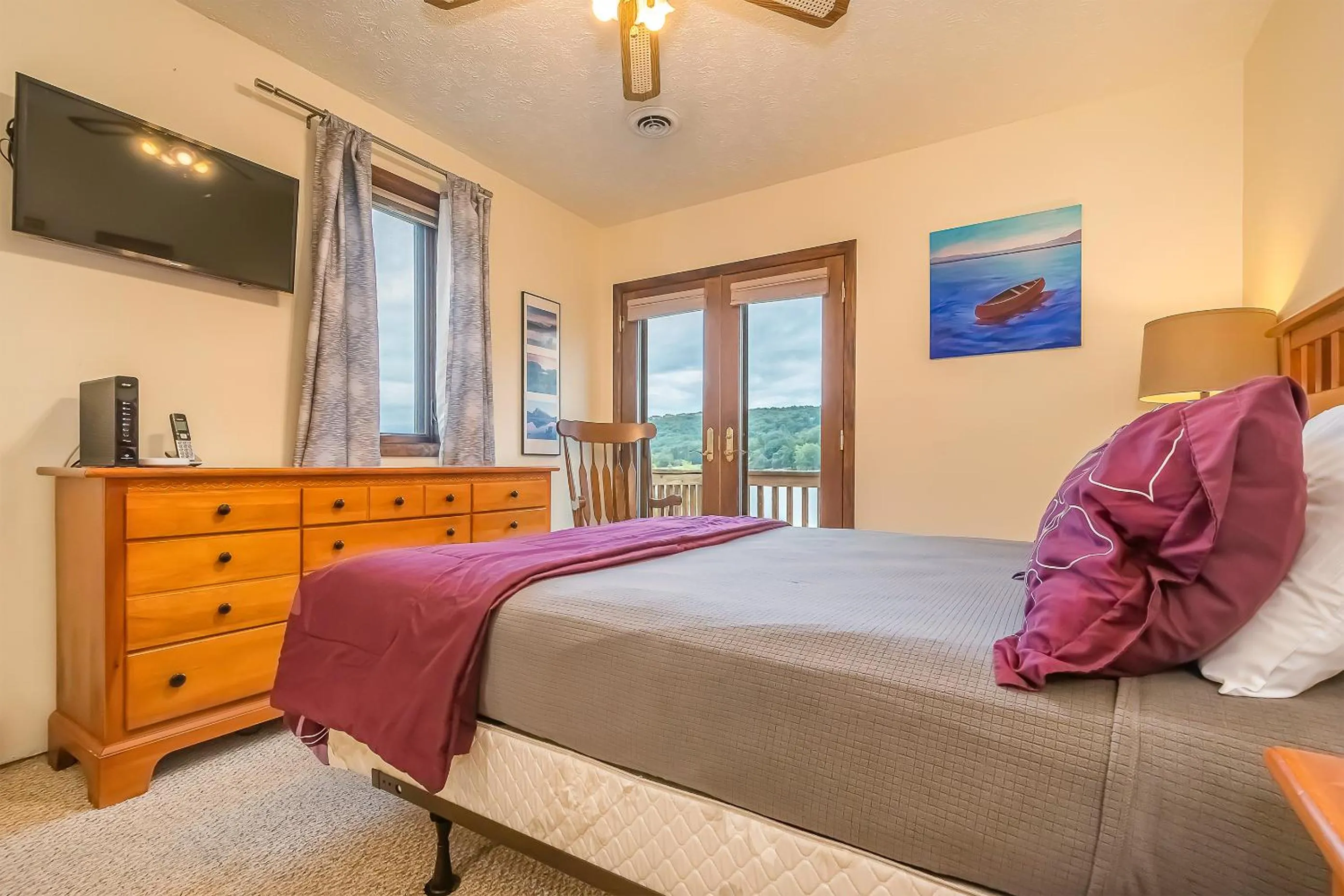 Property building, Bed in Ski Harbor 19
