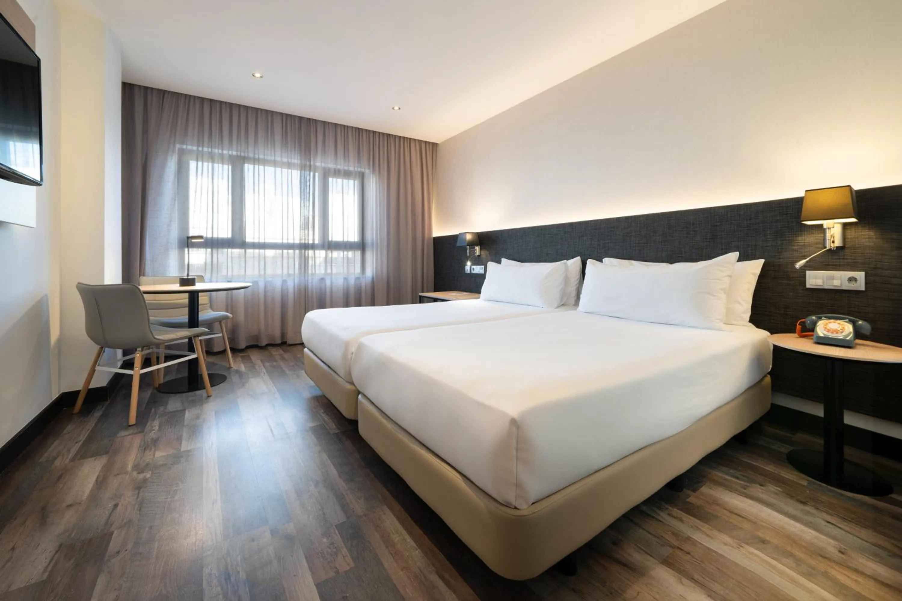 Bed in Hotel Cádiz Paseo del Mar, Affiliated by Meliá