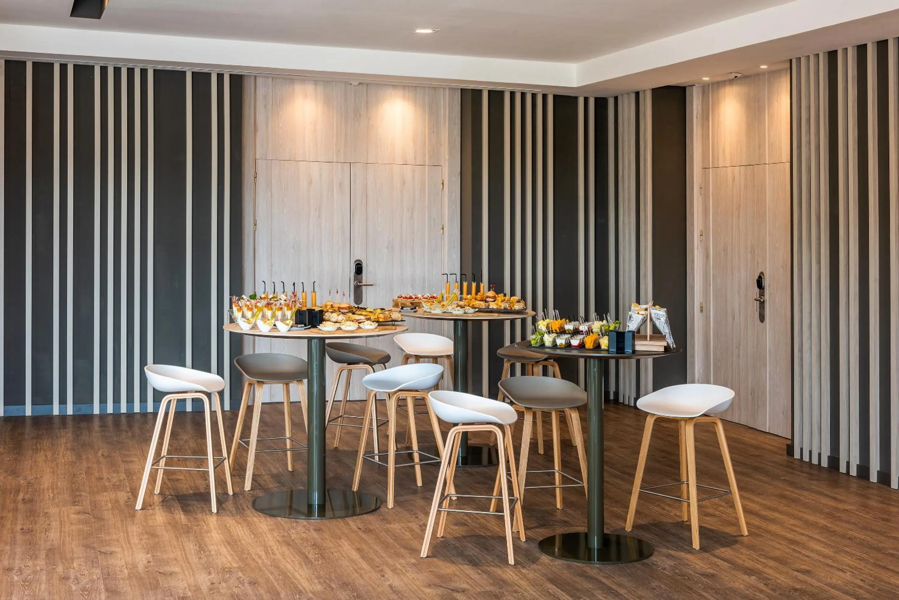 Restaurant/places to eat in Hotel Cádiz Paseo del Mar, Affiliated by Meliá