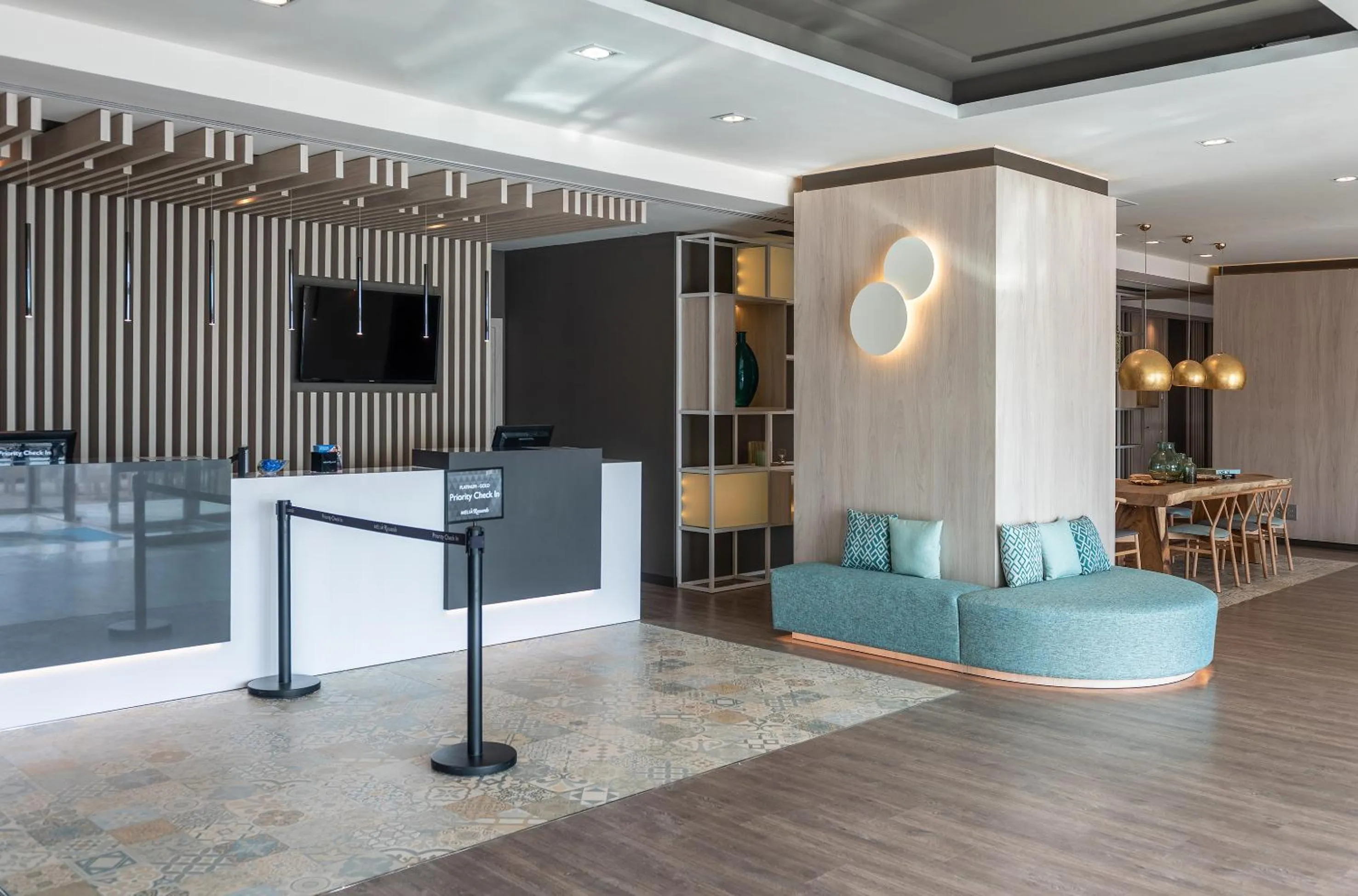 Lobby or reception in Hotel Cádiz Paseo del Mar, Affiliated by Meliá