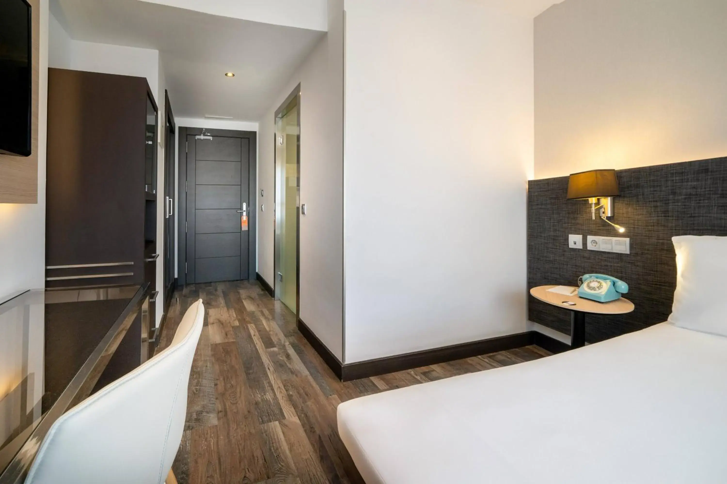 Bed in Hotel Cádiz Paseo del Mar Affiliated by Meliá Bed in Hotel Cádiz Paseo del Mar Affiliated by Meliá