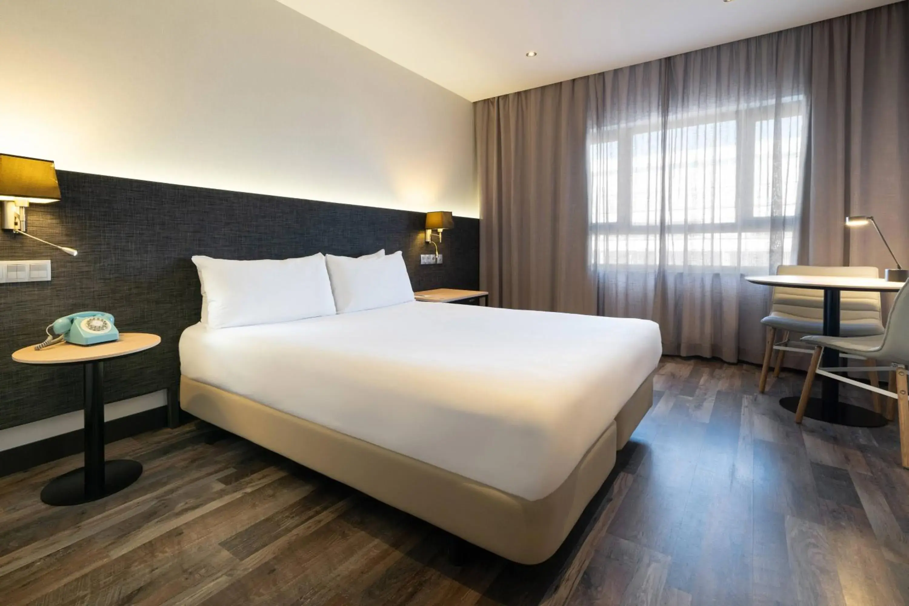 Bed in Hotel Cádiz Paseo del Mar Affiliated by Meliá Bed in Hotel Cádiz Paseo del Mar Affiliated by Meliá