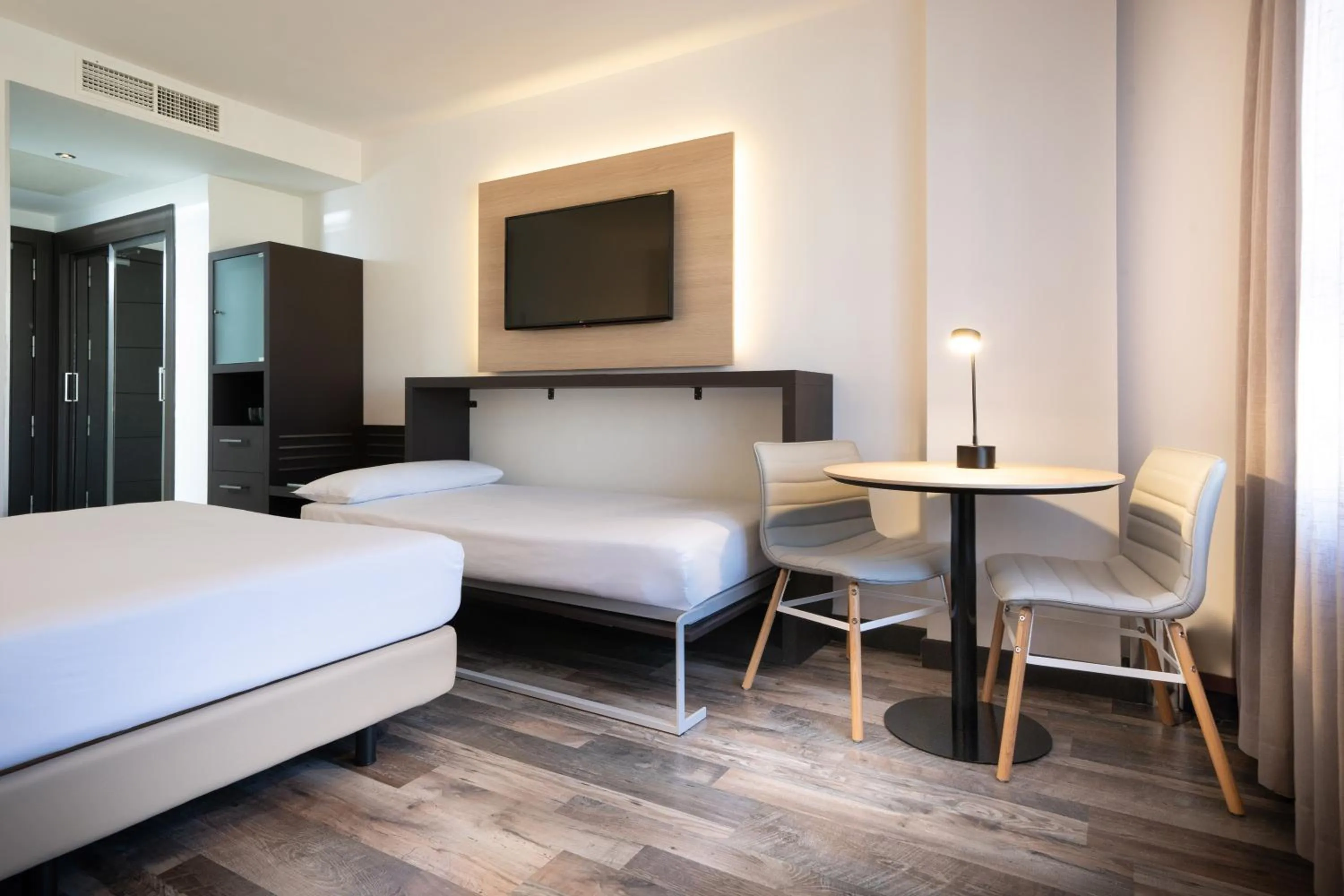 Bed in Hotel Cádiz Paseo del Mar, Affiliated by Meliá