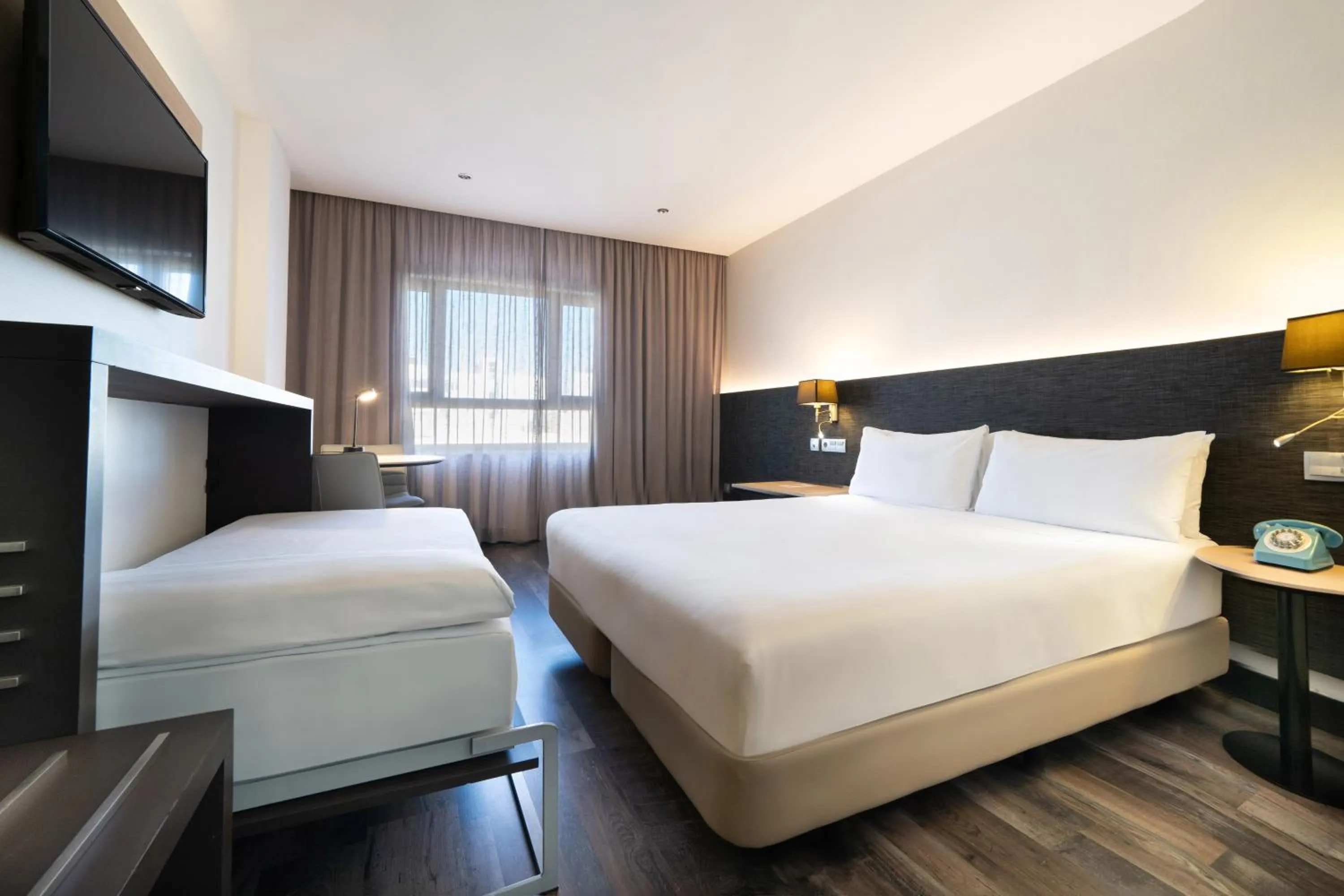 Bed in Hotel Cádiz Paseo del Mar, Affiliated by Meliá