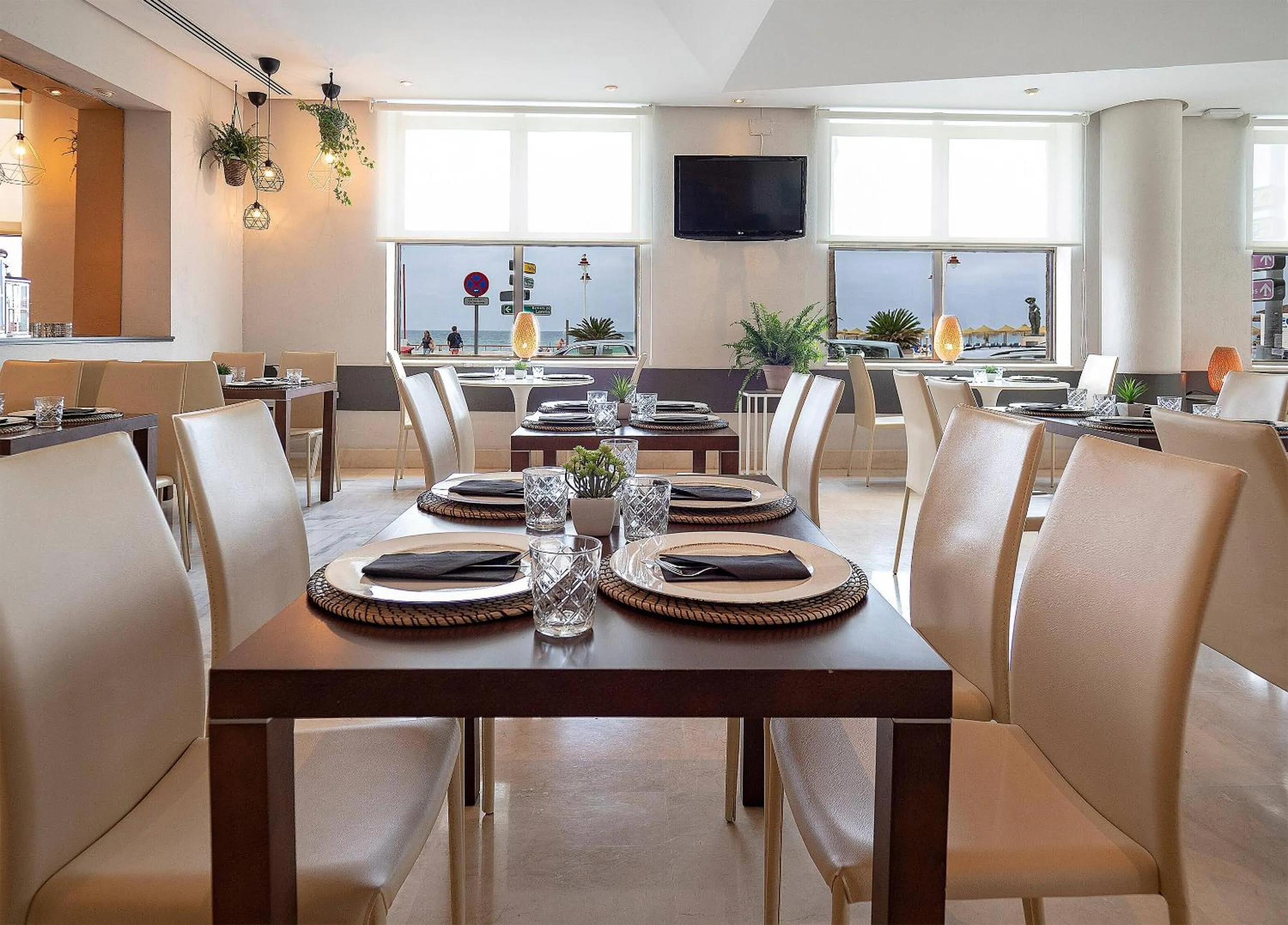 Hotel Cádiz Paseo del Mar Affiliated by Meliá