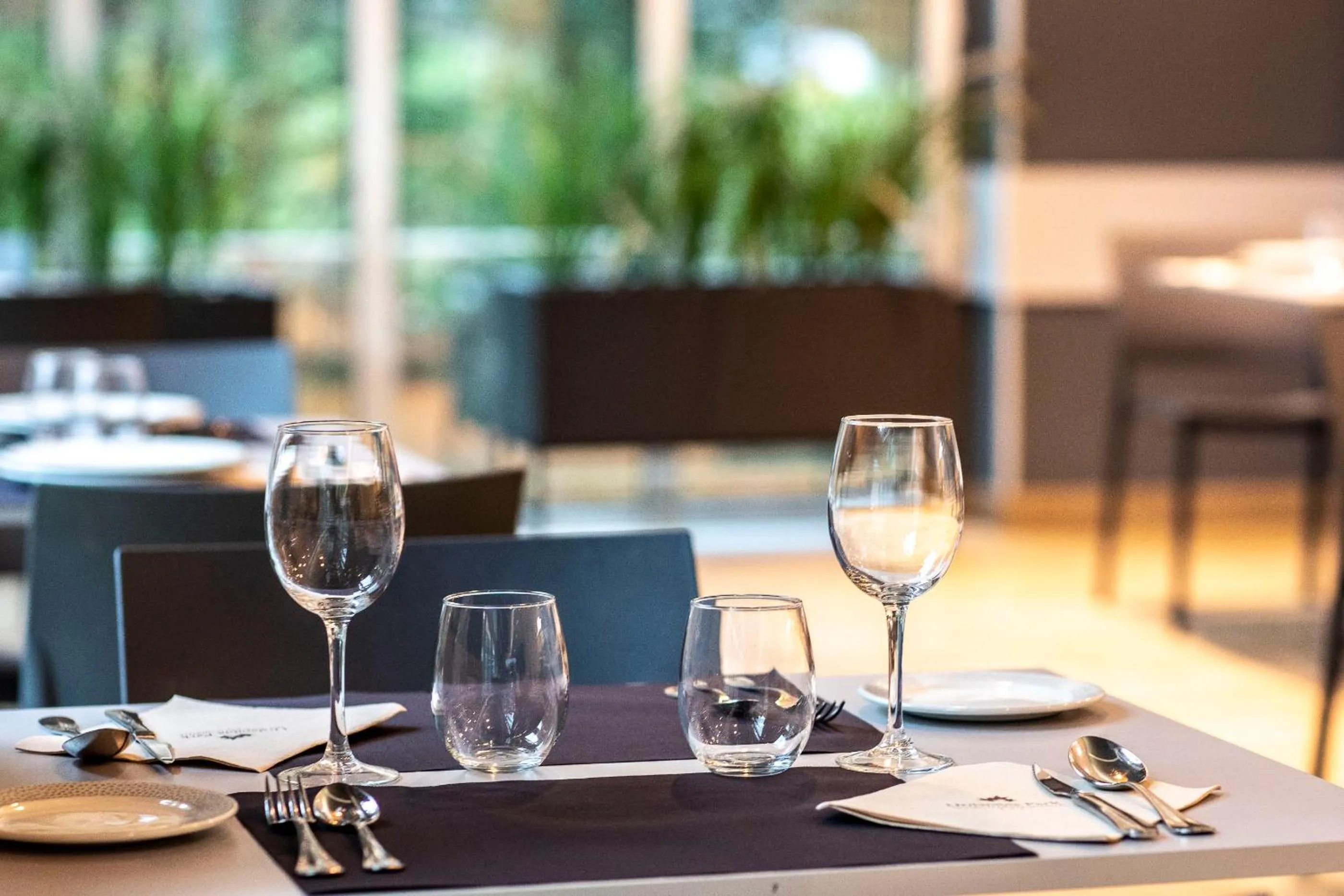 Restaurant/places to eat in Hotel Urdanibia Park