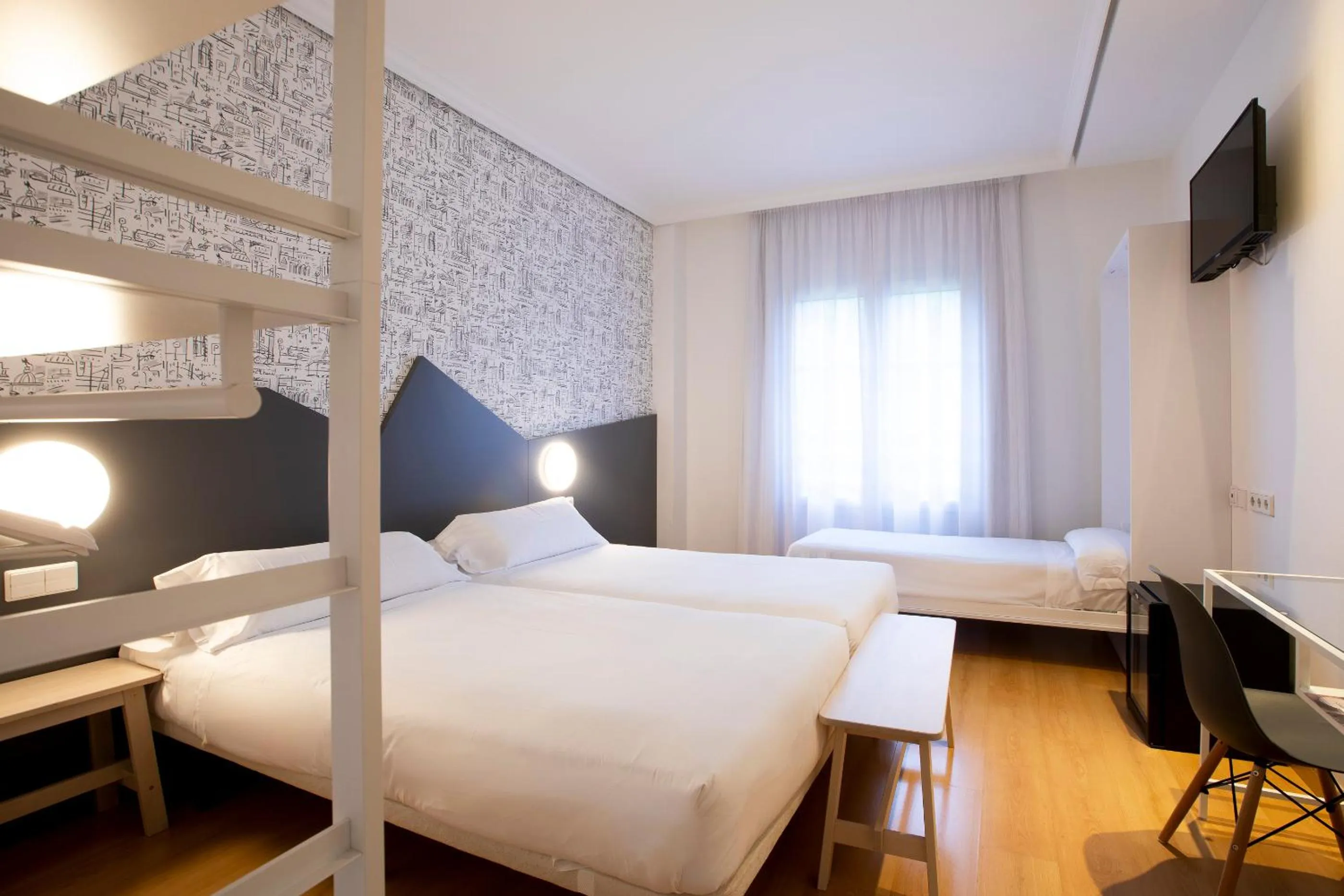 Bed in Hotel Urdanibia Park