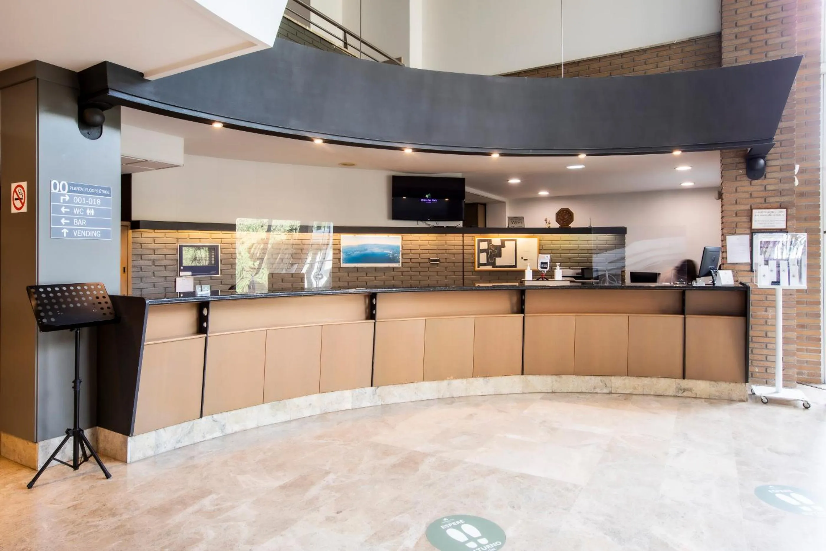 Lobby or reception in Hotel Urdanibia Park