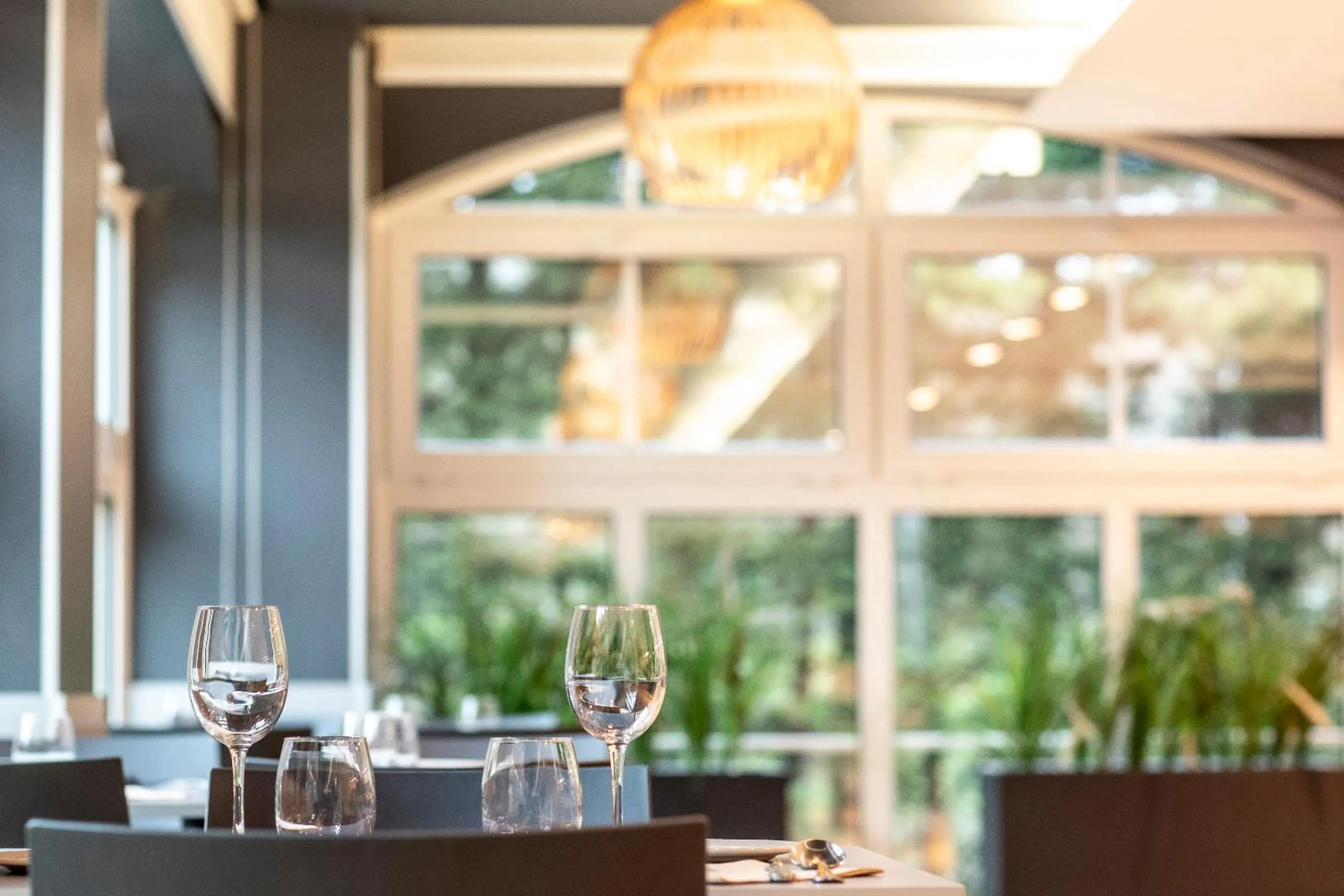 Restaurant/places to eat in Hotel Urdanibia Park