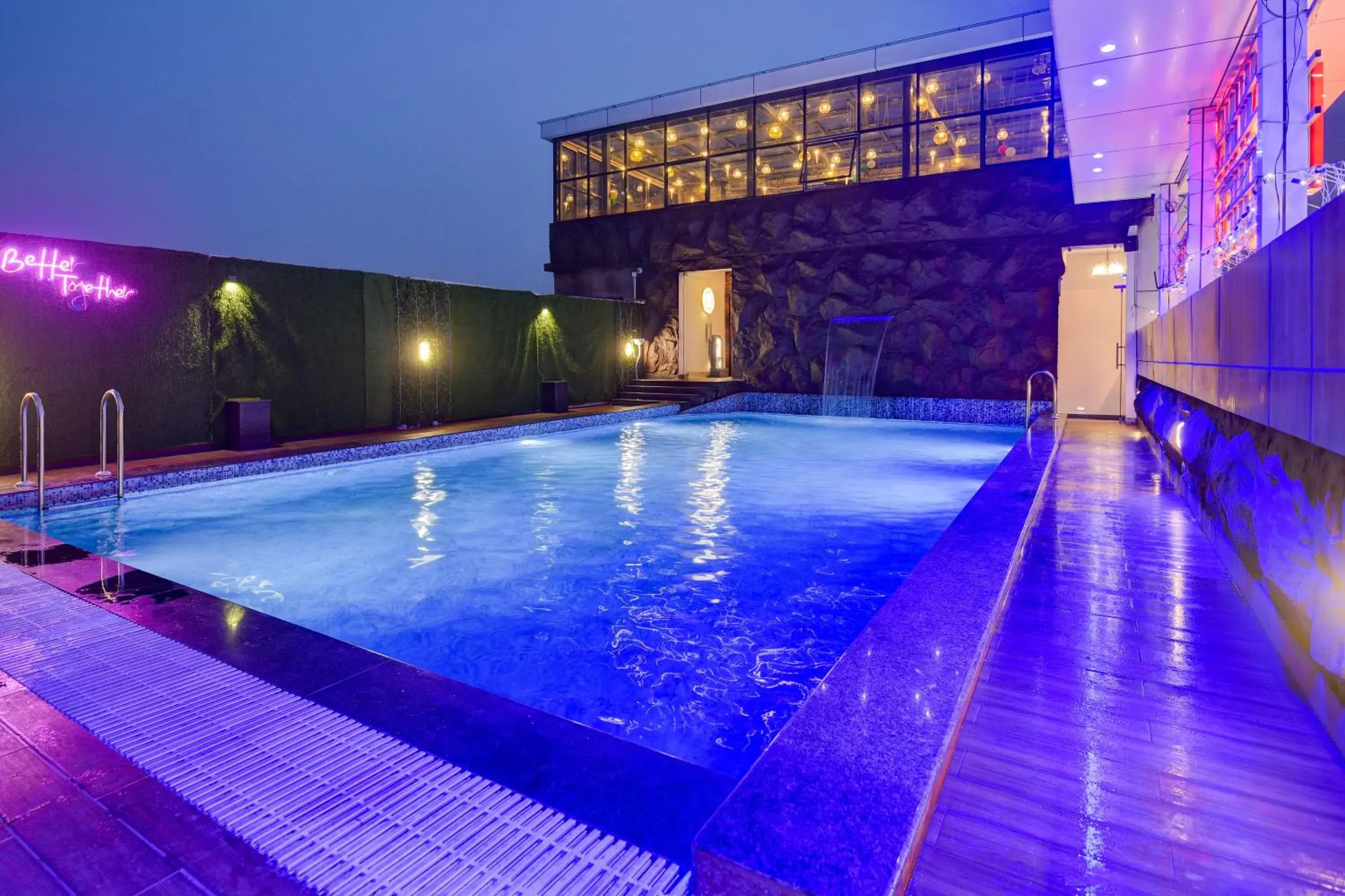 Swimming pool in Treebo Winsome Banquet And Resort Swimming pool in Treebo Winsome Banquet And Resort