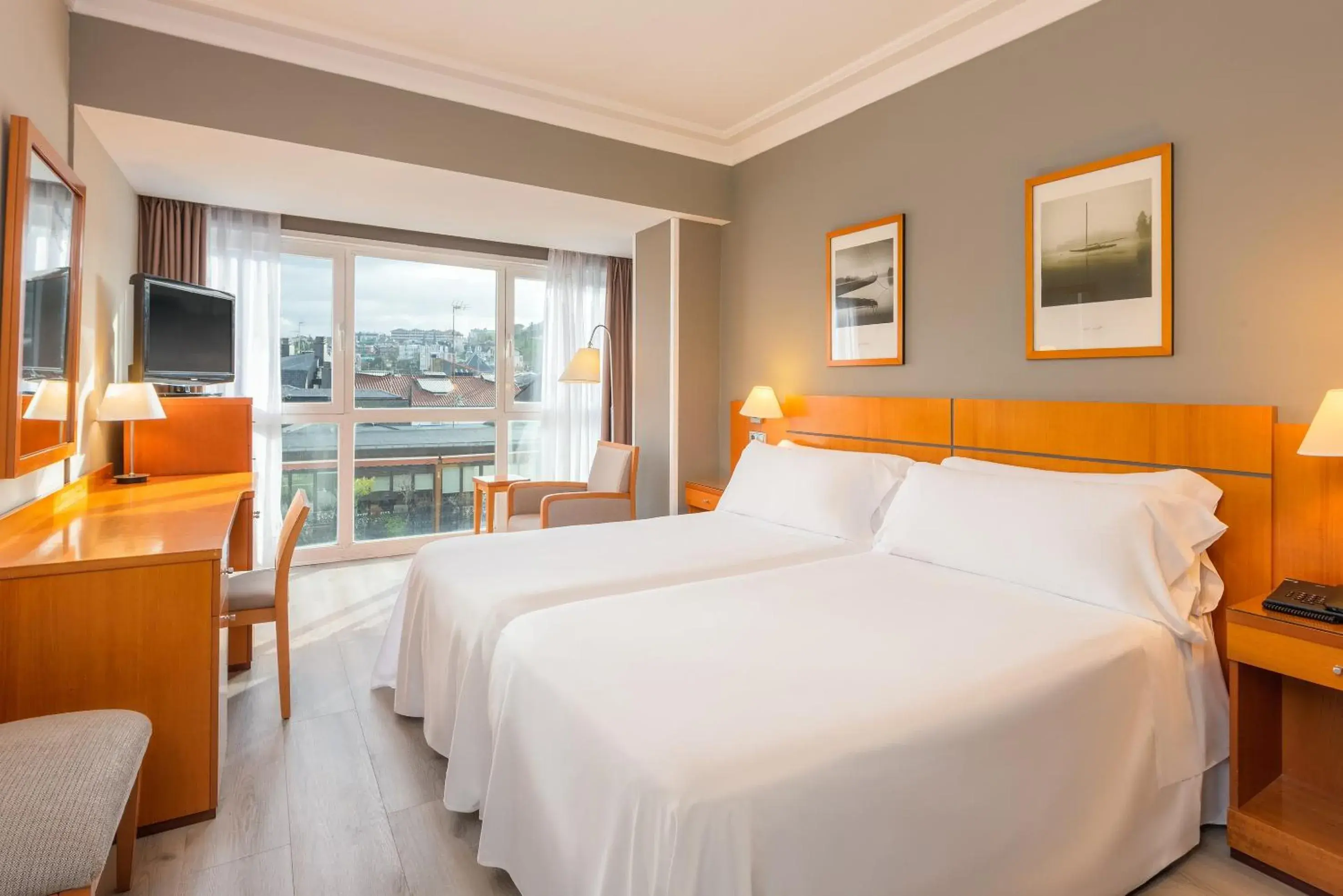Bedroom in Hotel San Sebastián Orly, Affiliated by Meliá Bedroom in Hotel San Sebastián Orly, Affiliated by Meliá