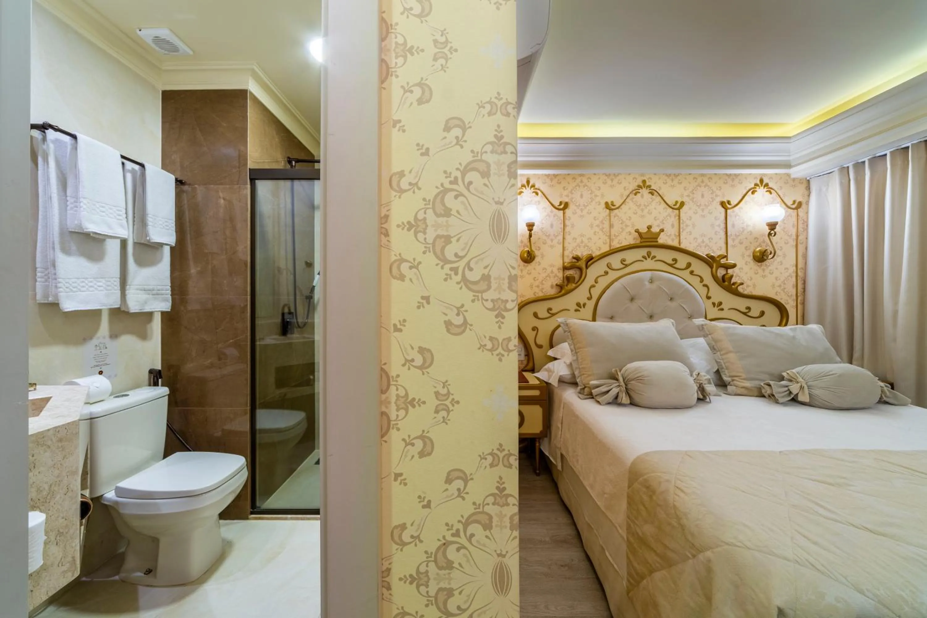 Shower, Bed in Chocoland Hotel Gramado