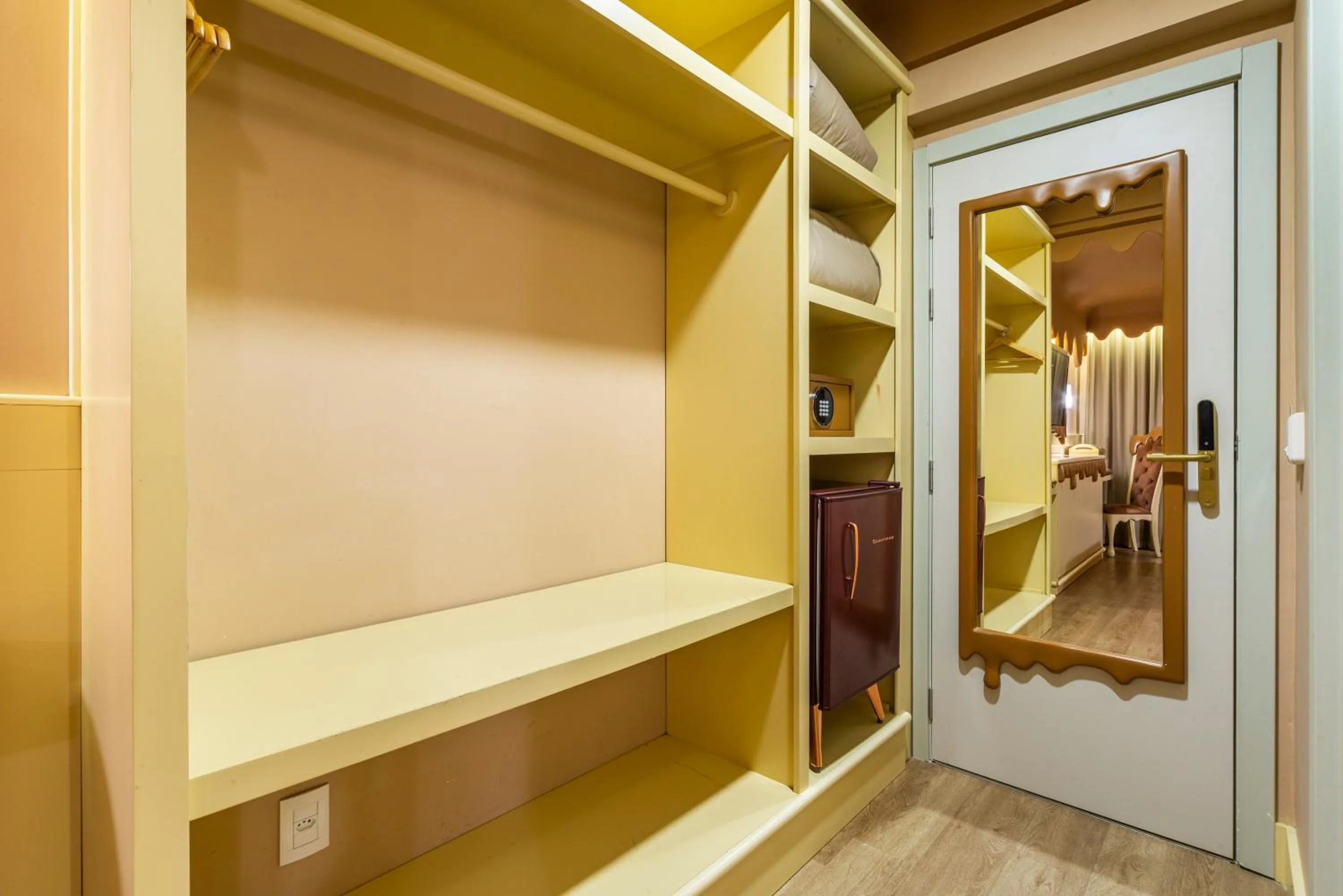 Photo of the whole room in Chocoland Hotel Gramado