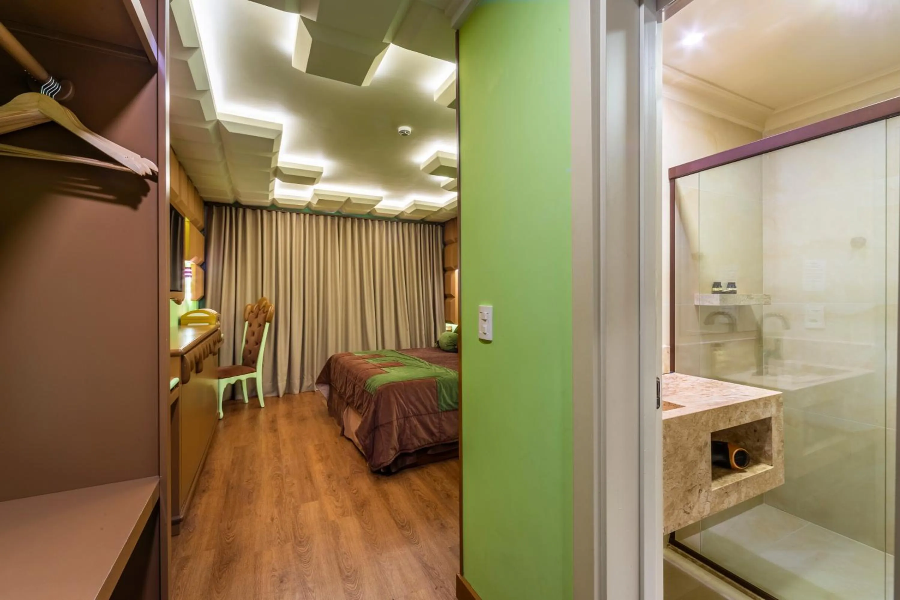 Bathroom, Bed in Chocoland Hotel Gramado