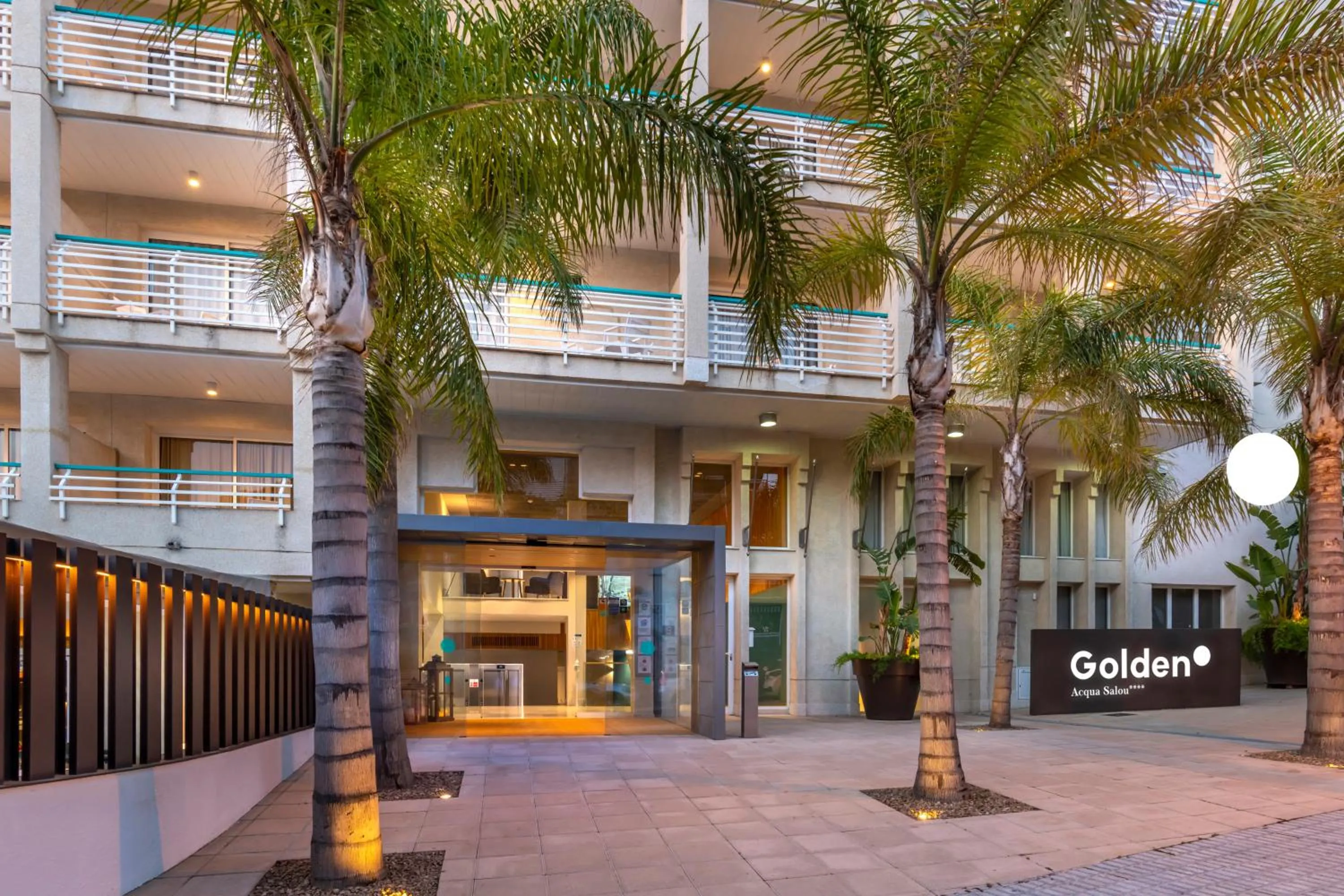 Property building in Golden Acqua Salou