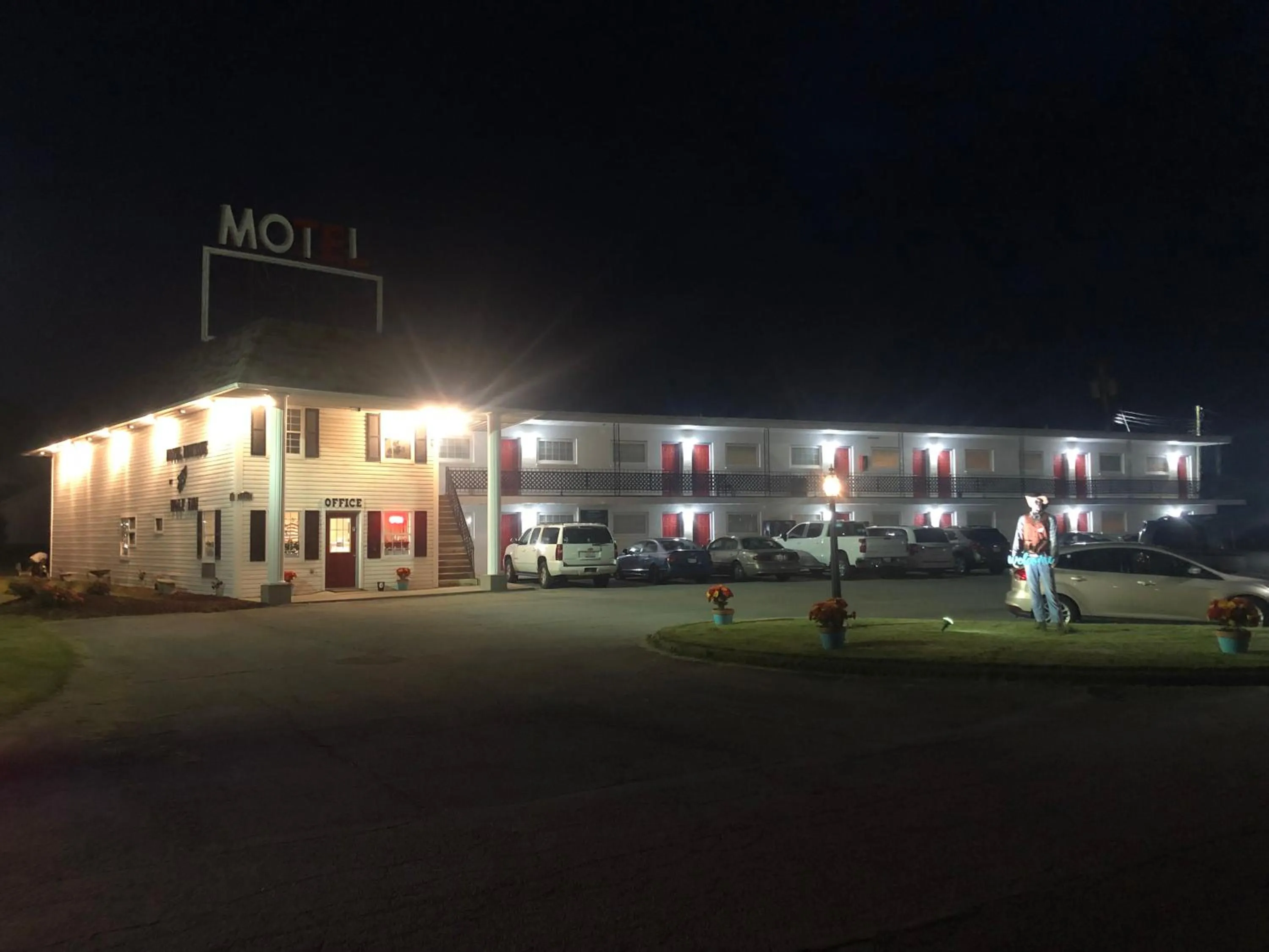 Property building in Motel Boutique by Wolf Inn