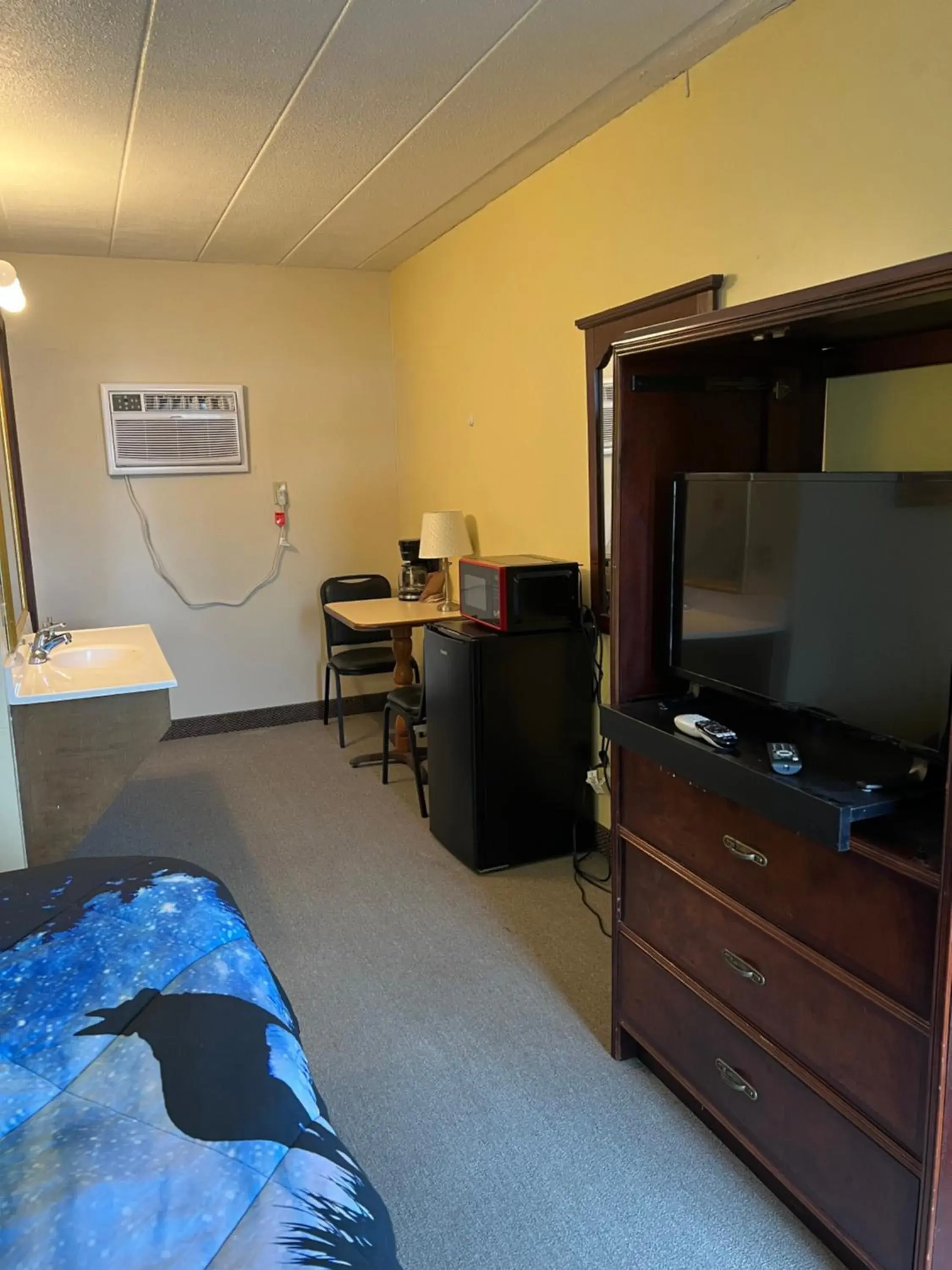 Single Room in Motel Boutique by Wolf Inn Single Room in Motel Boutique by Wolf Inn