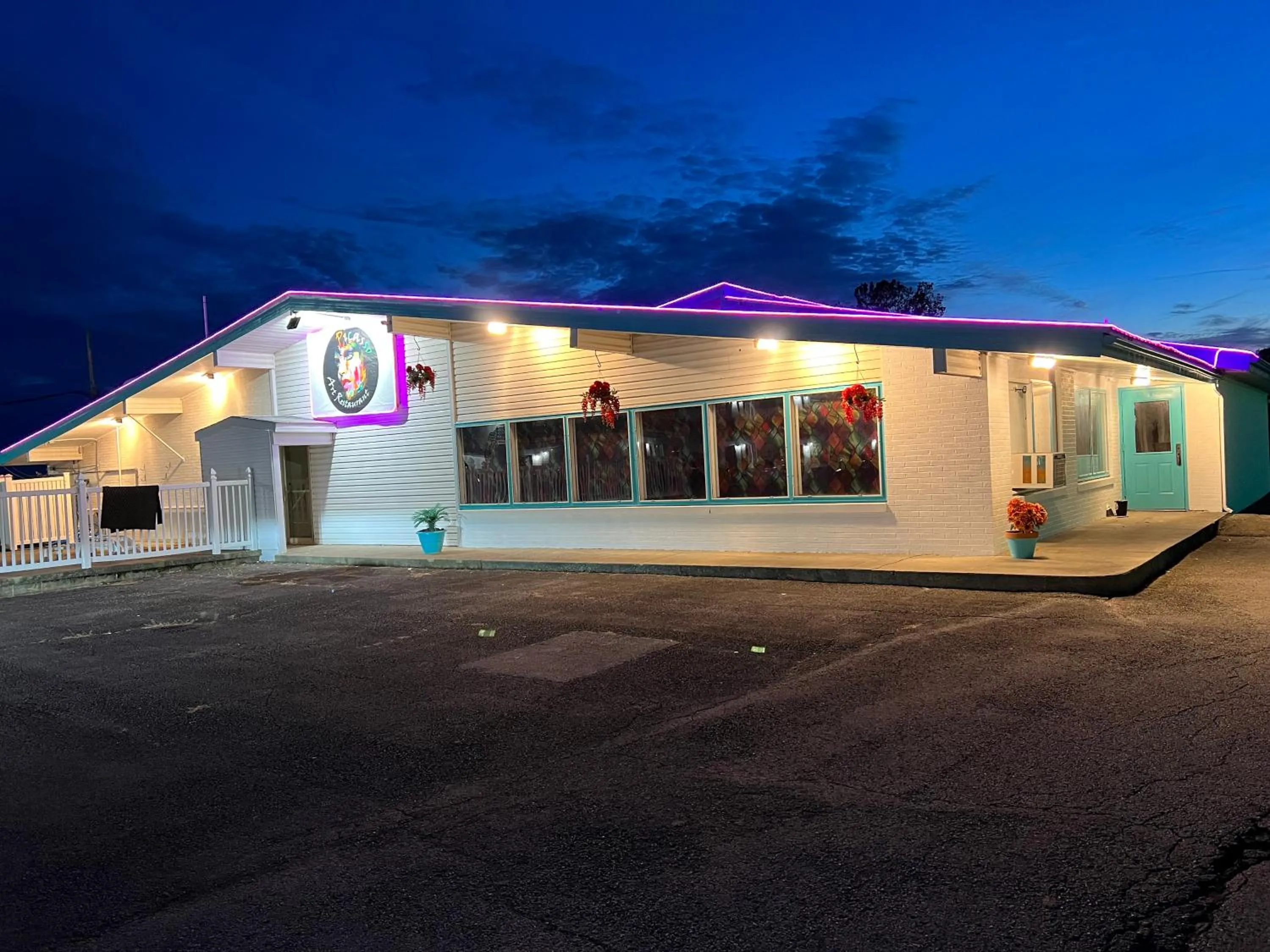 Restaurant/places to eat in Motel Boutique by Wolf Inn