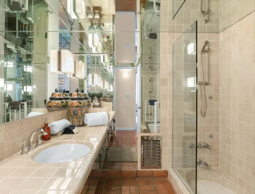 Near Downtown Palm Springs, 7 BD 7 BTH, 80FT Pool, Pickleball