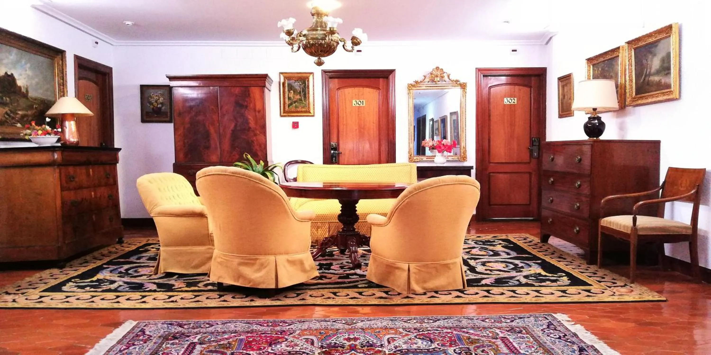 Lounge or bar in Hotel Museo Los Infantes