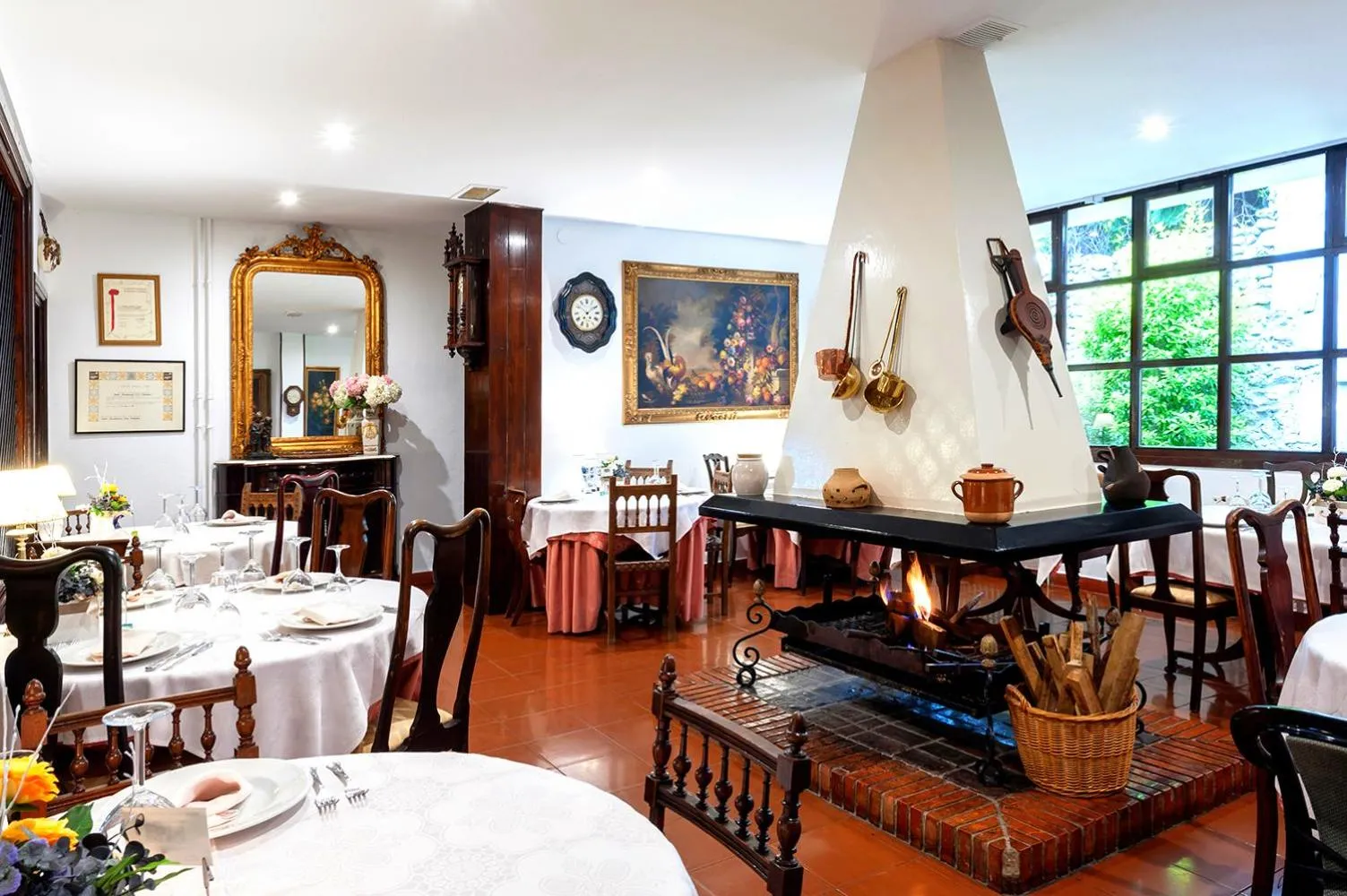 Restaurant/places to eat in Hotel Museo Los Infantes