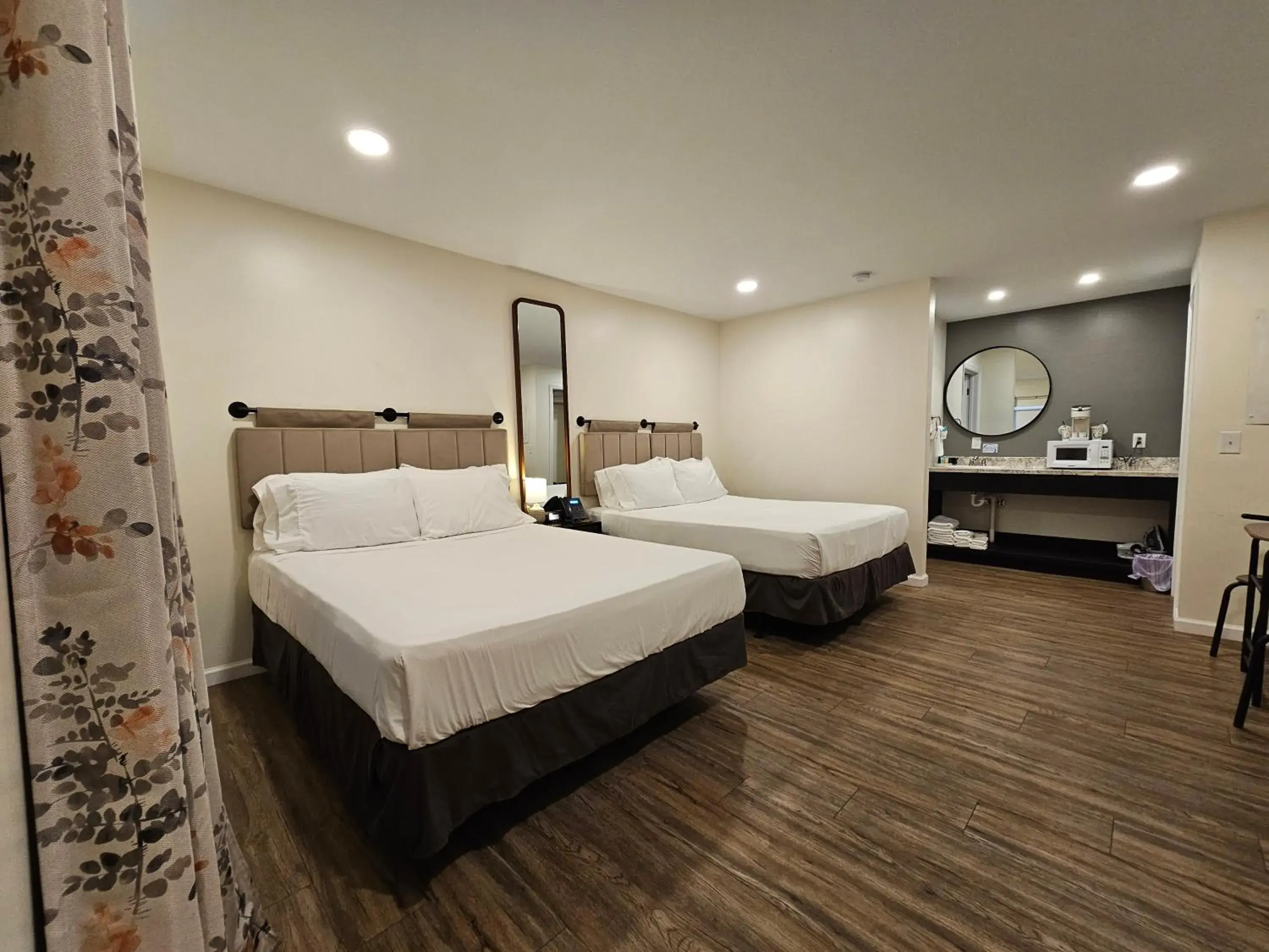 Bed in The Honey Bee Motel Bed in The Honey Bee Motel