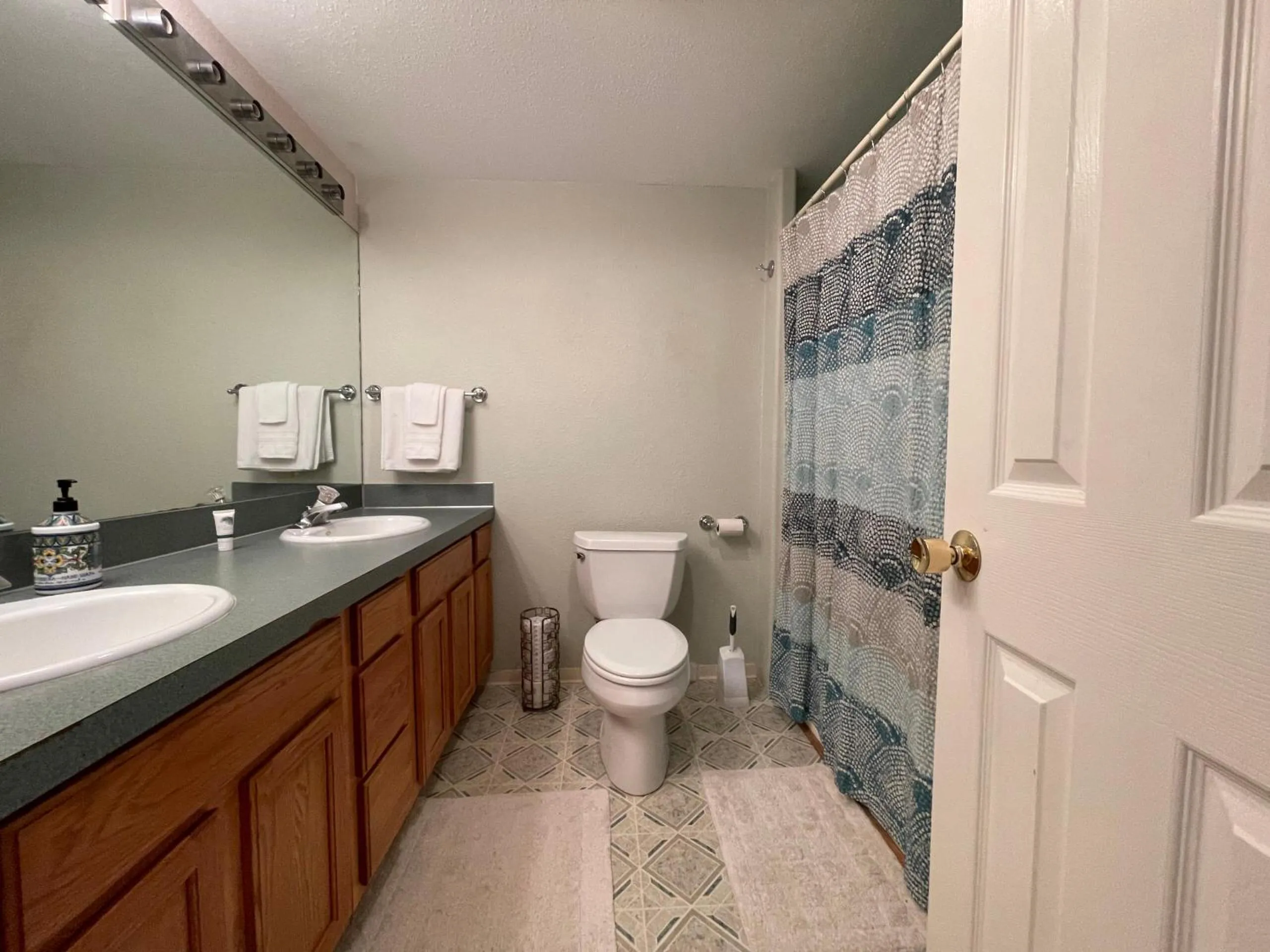 Bathroom in Bayshore RV Park & Guest Suites