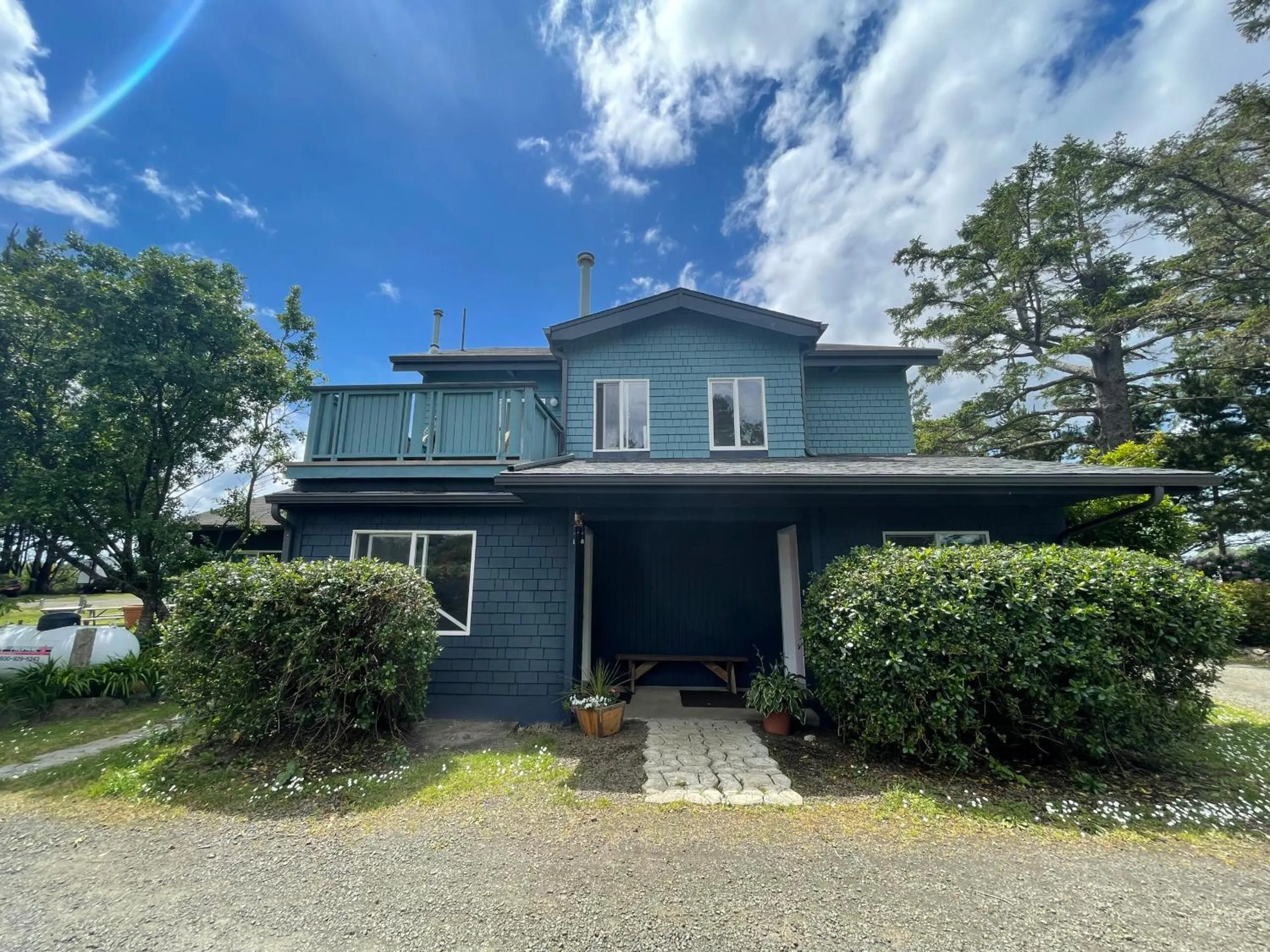 Property building in Bayshore RV Park & Guest Suites